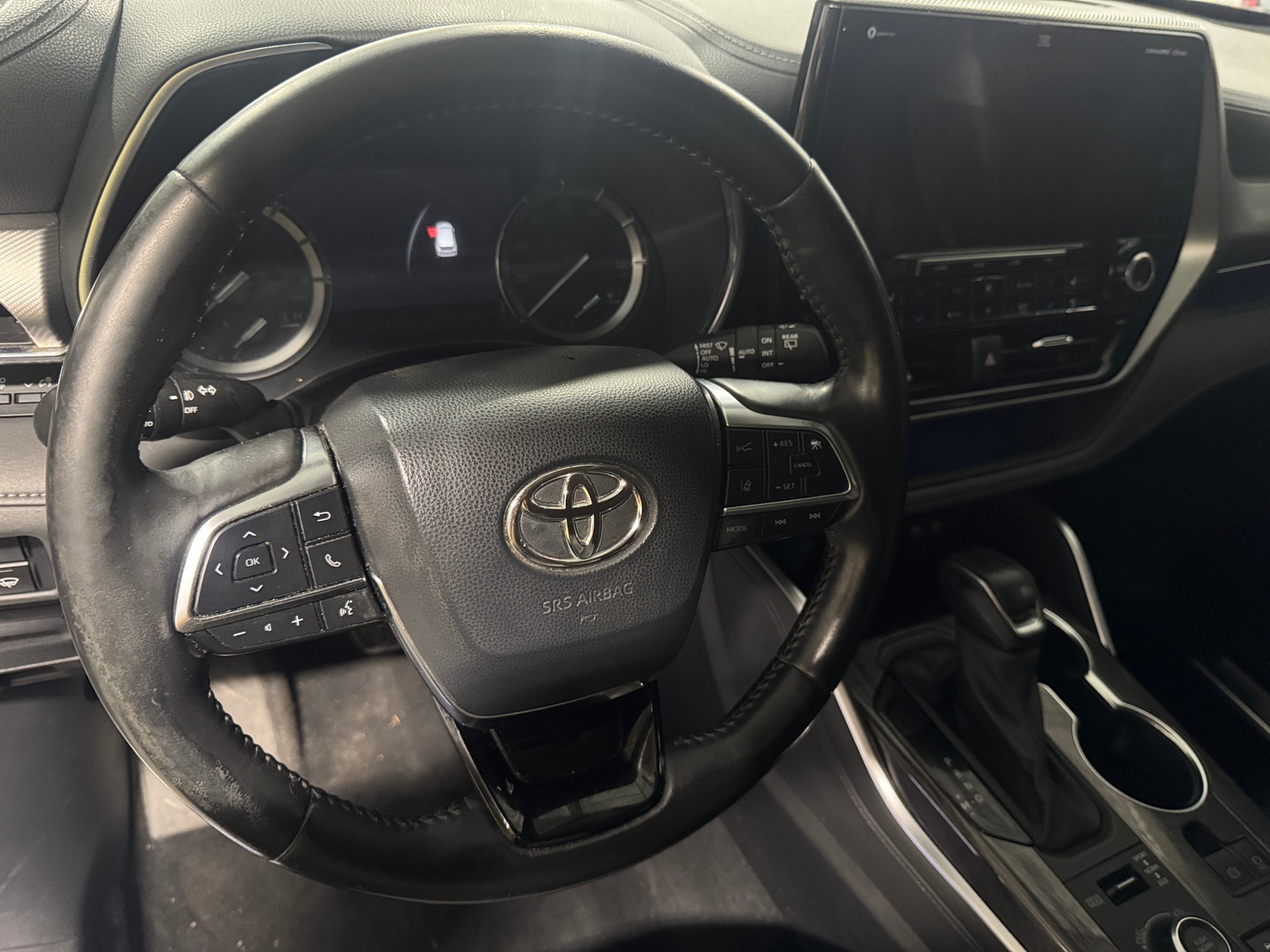 Thumbnail: 2020 Toyota Highlander - 4