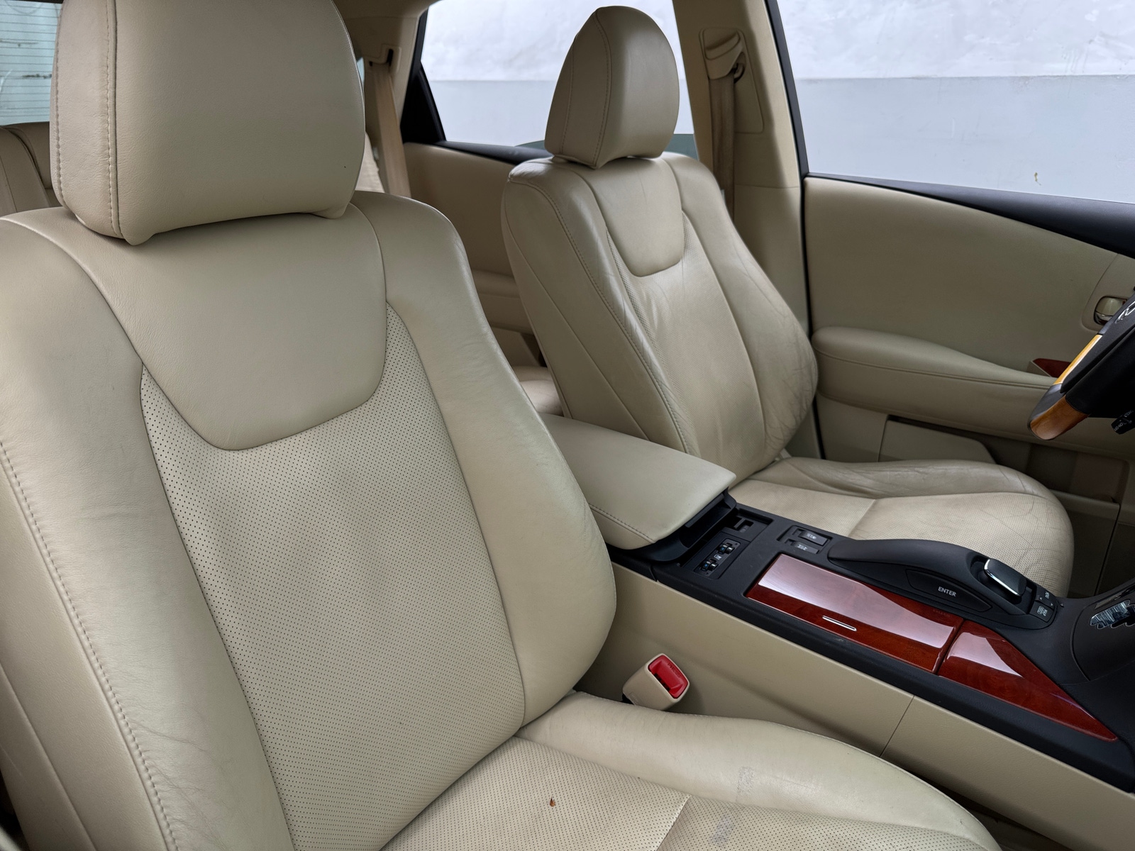 Thumbnail: 2012 Lexus RX - 2