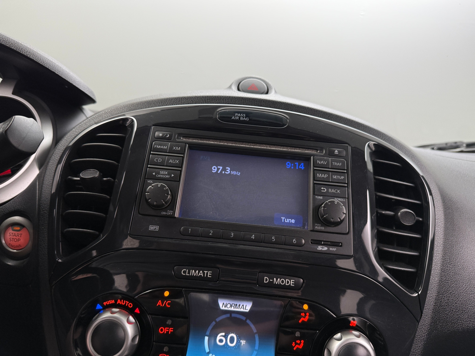 Thumbnail: 2011 Nissan Juke - 4