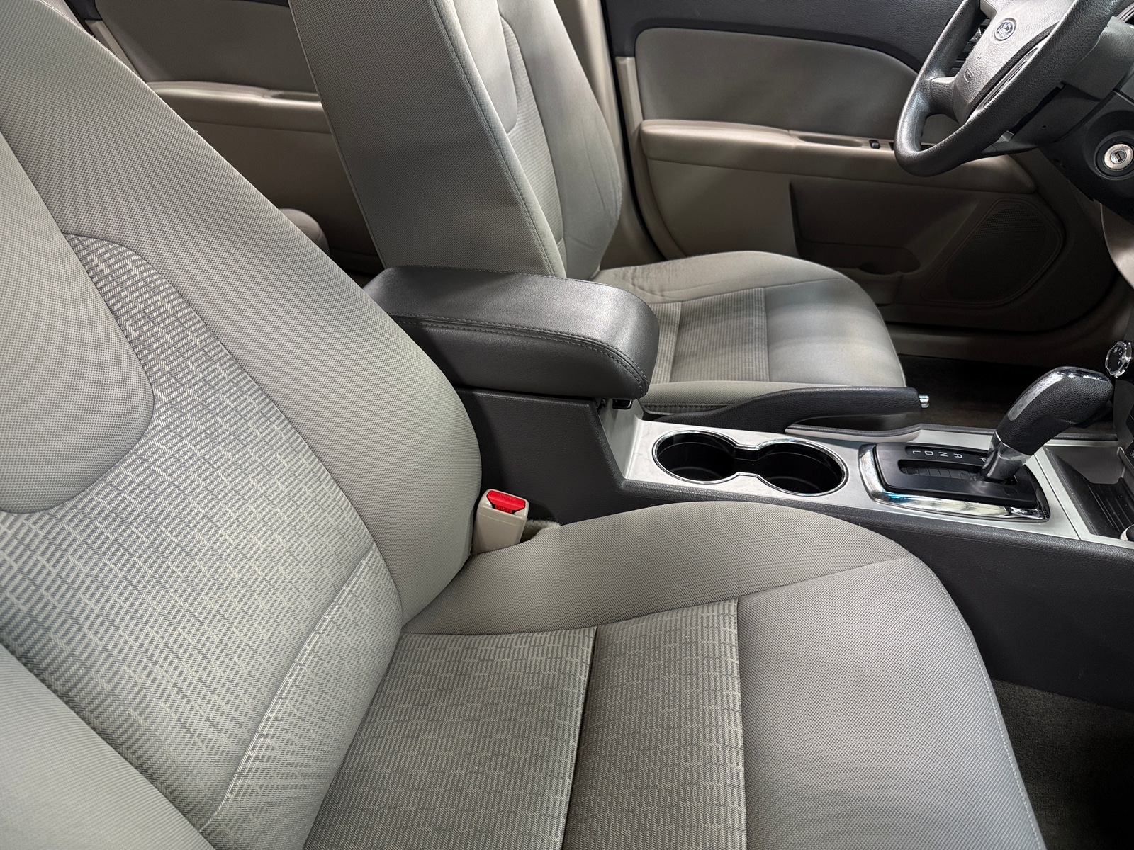 Thumbnail: 2011 Ford Fusion - 2