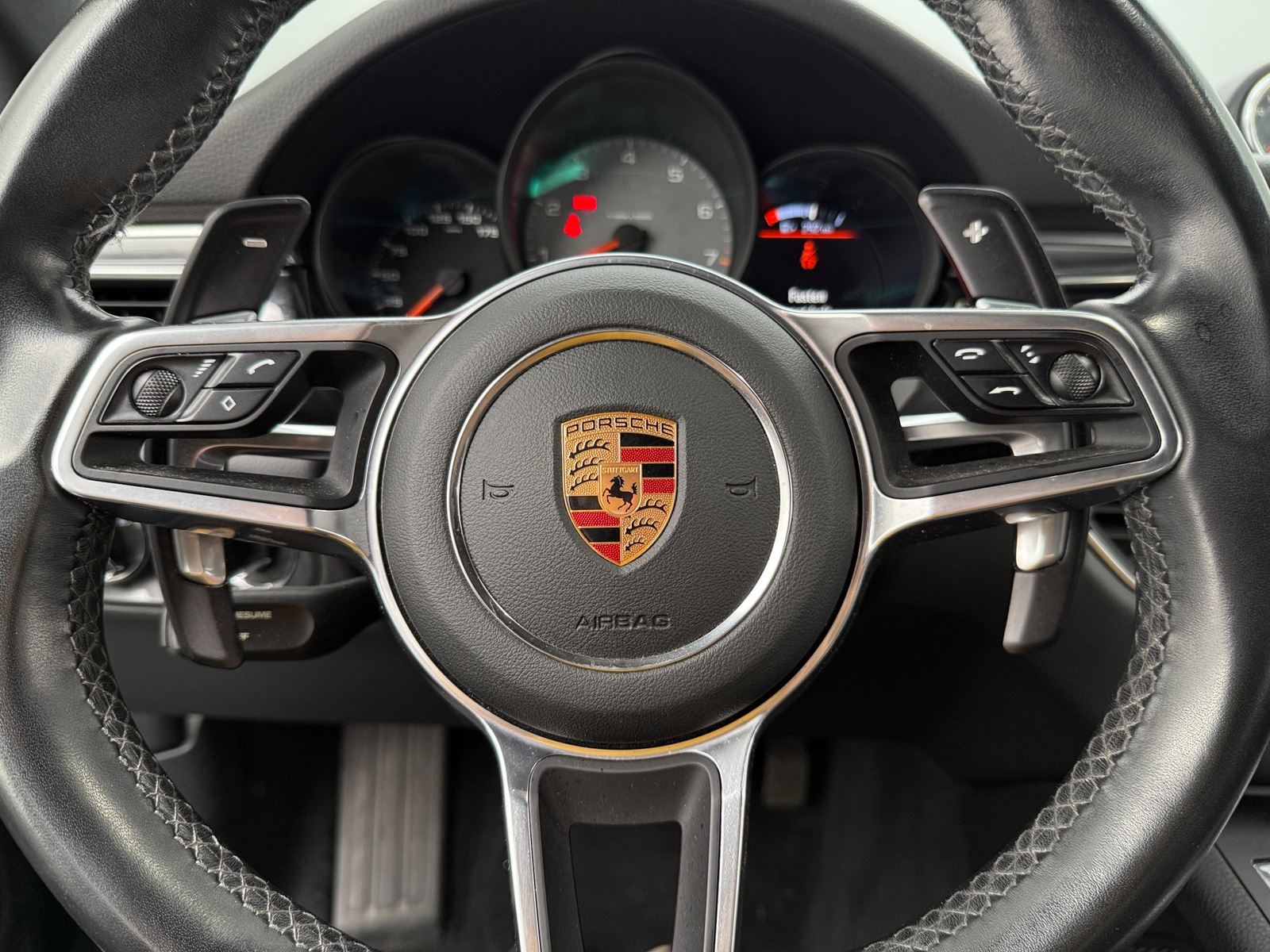 Thumbnail: 2018 Porsche Macan - 4
