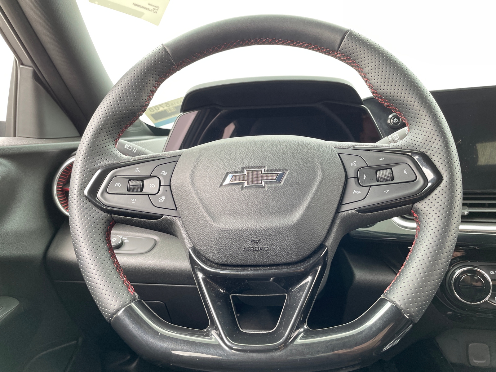 Thumbnail: 2024 Chevrolet Trax - 4