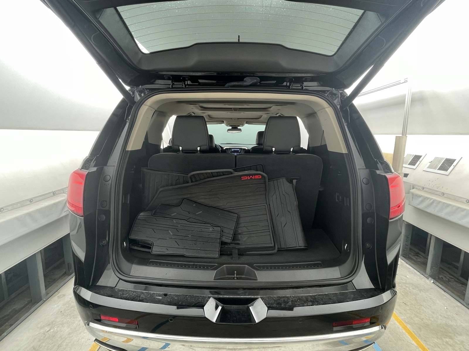 Thumbnail: 2017 GMC Acadia - 6