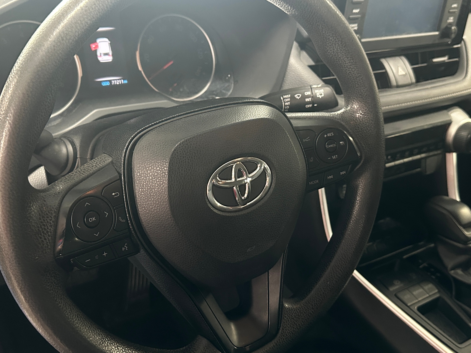 Thumbnail: 2019 Toyota RAV4 - 5