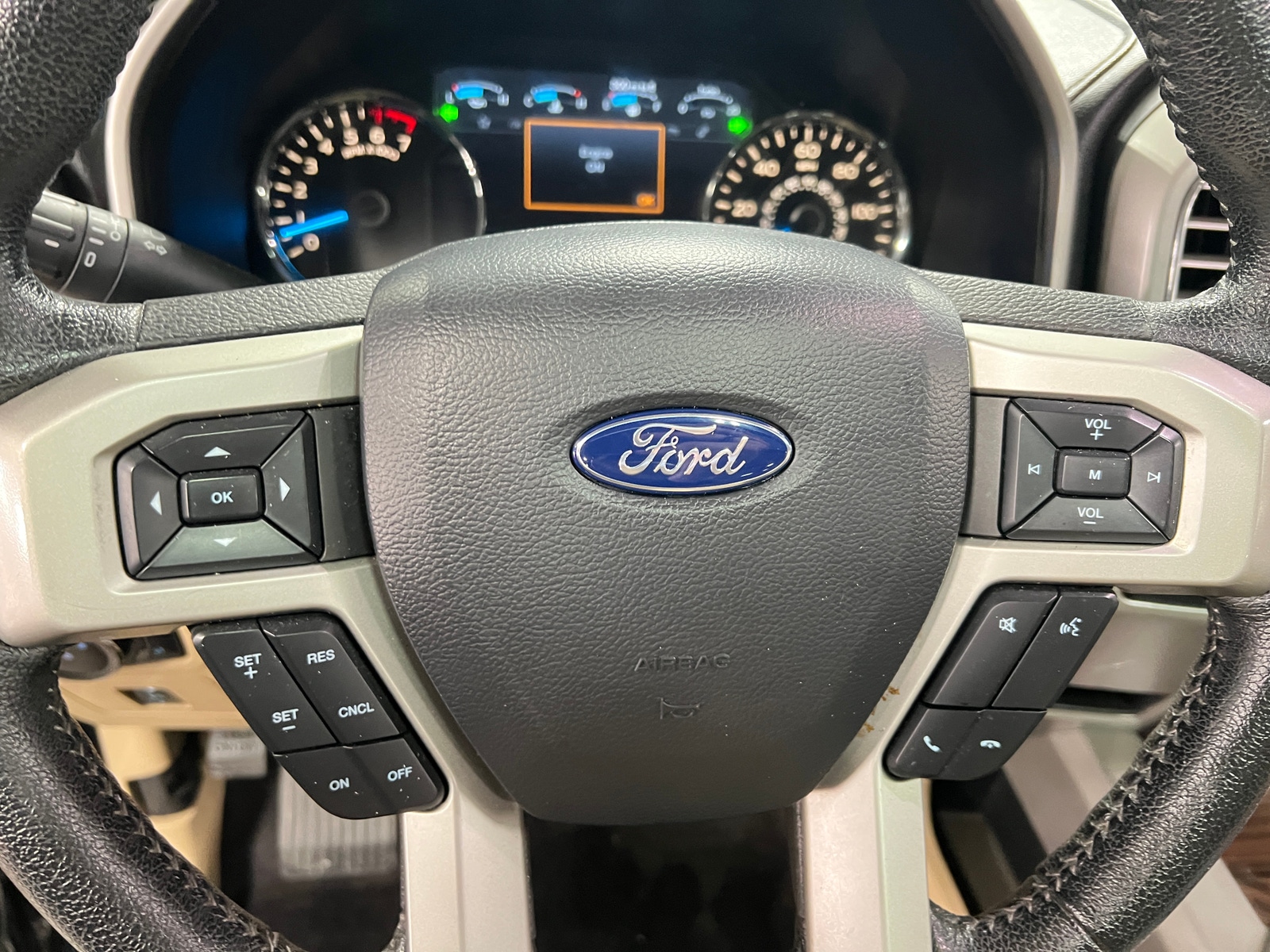 Thumbnail: 2015 Ford Econoline - 4