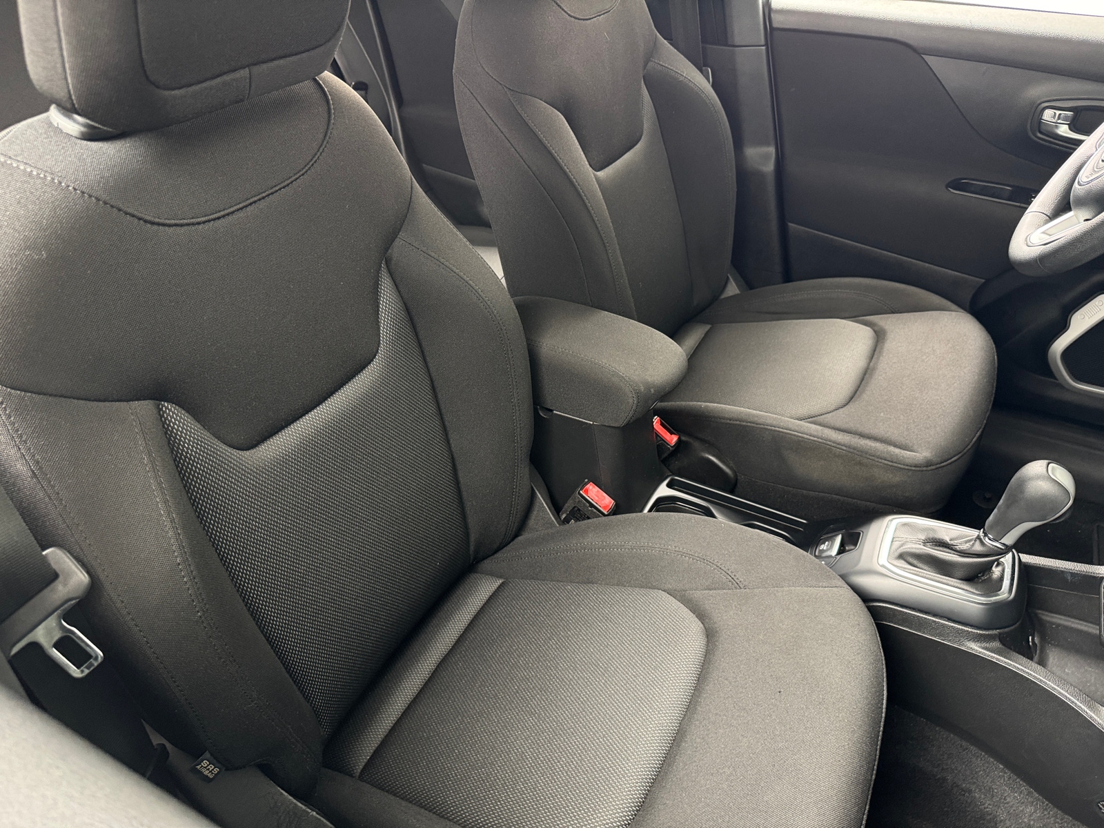 Thumbnail: 2018 Jeep Renegade - 2