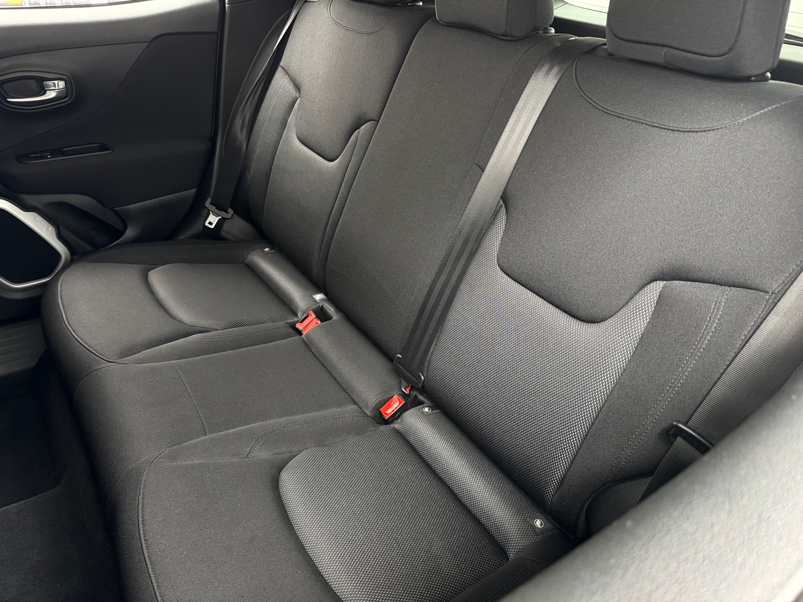 Thumbnail: 2018 Jeep Renegade - 6