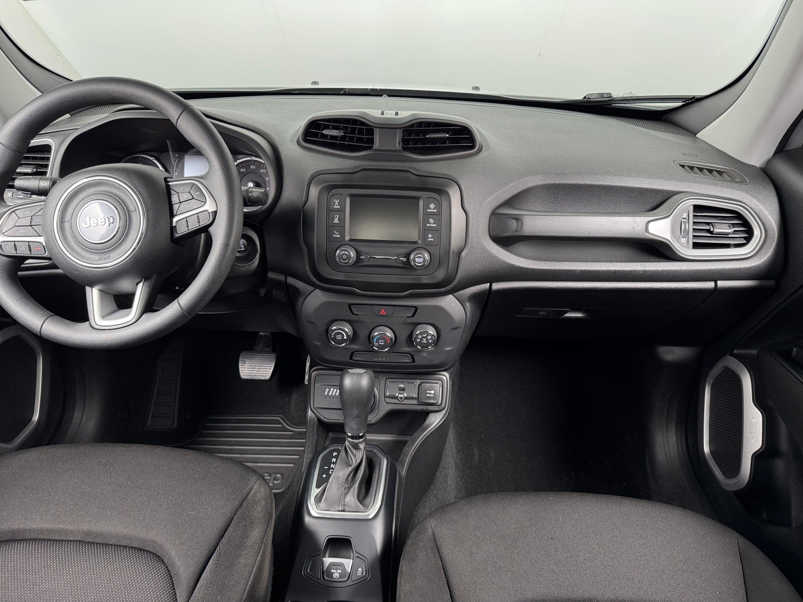 Thumbnail: 2018 Jeep Renegade - 3