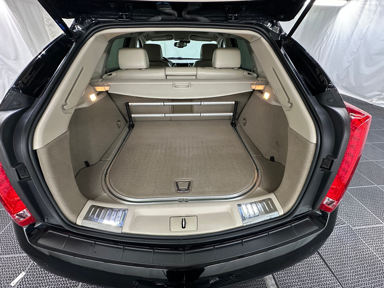 Thumbnail: 2015 Cadillac SRX - 6