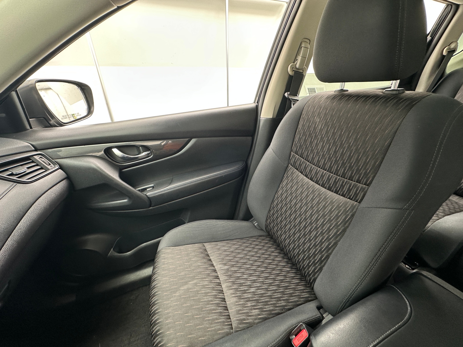 Thumbnail: 2017 Nissan Rogue - 2