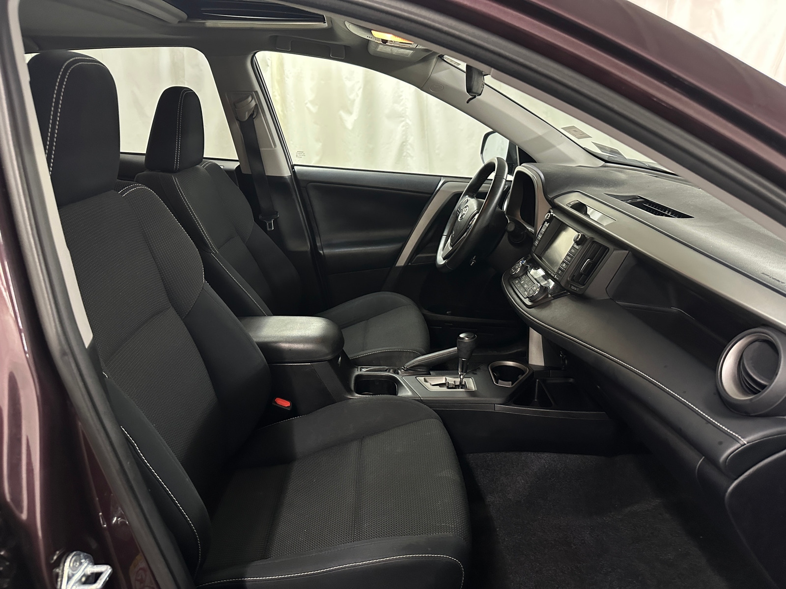 Thumbnail: 2016 Toyota RAV4 - 2