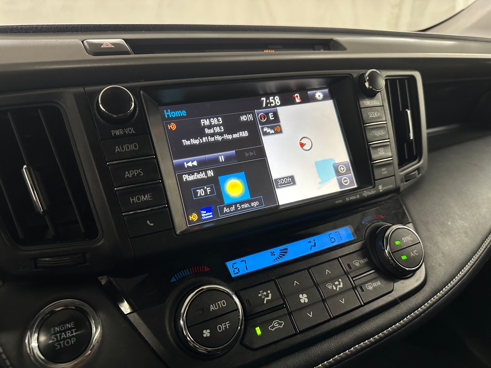 Thumbnail: 2016 Toyota RAV4 - 4