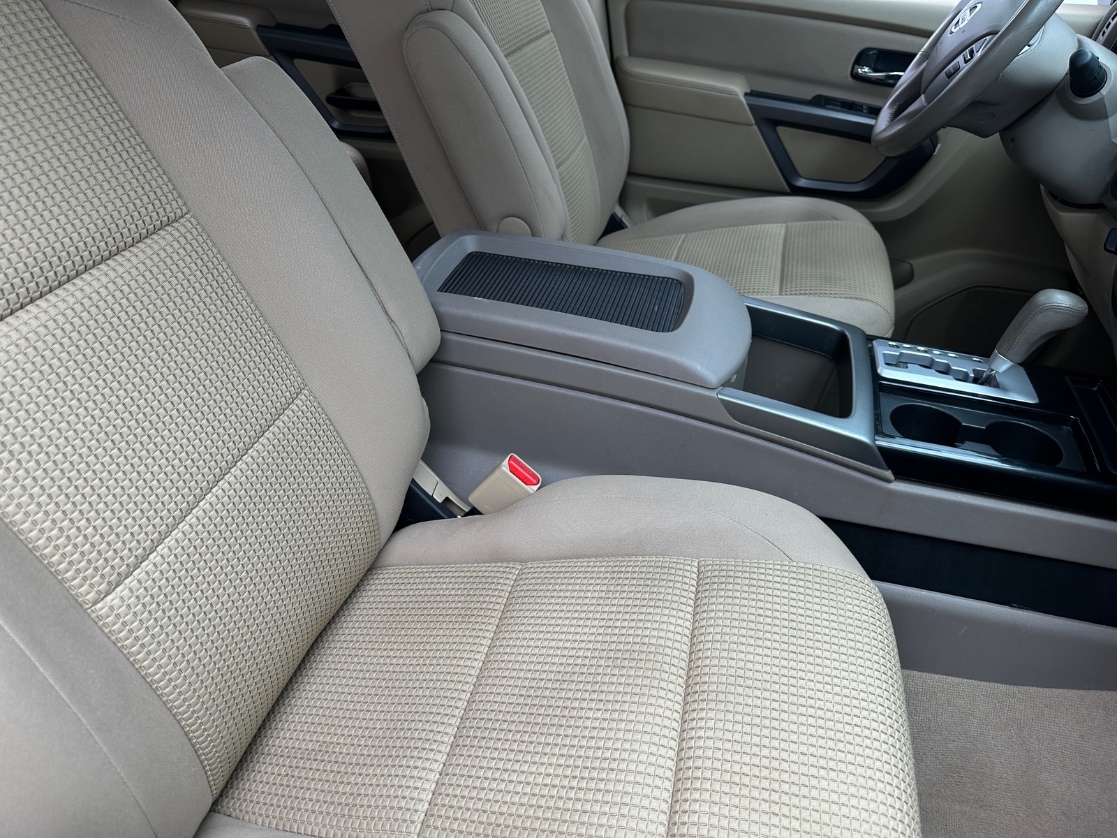 Thumbnail: 2015 Nissan Titan - 2
