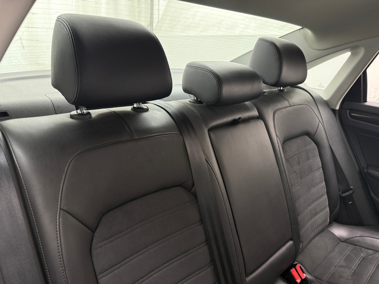 Thumbnail: 2014 Volkswagen Passat - 5