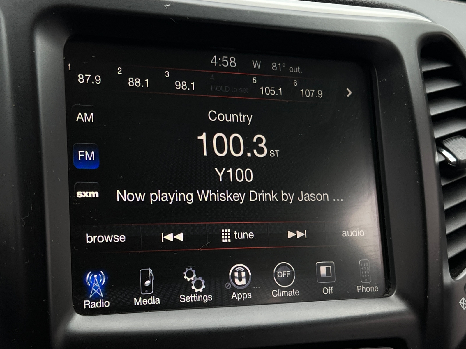 Thumbnail: 2018 Jeep Cherokee - 4