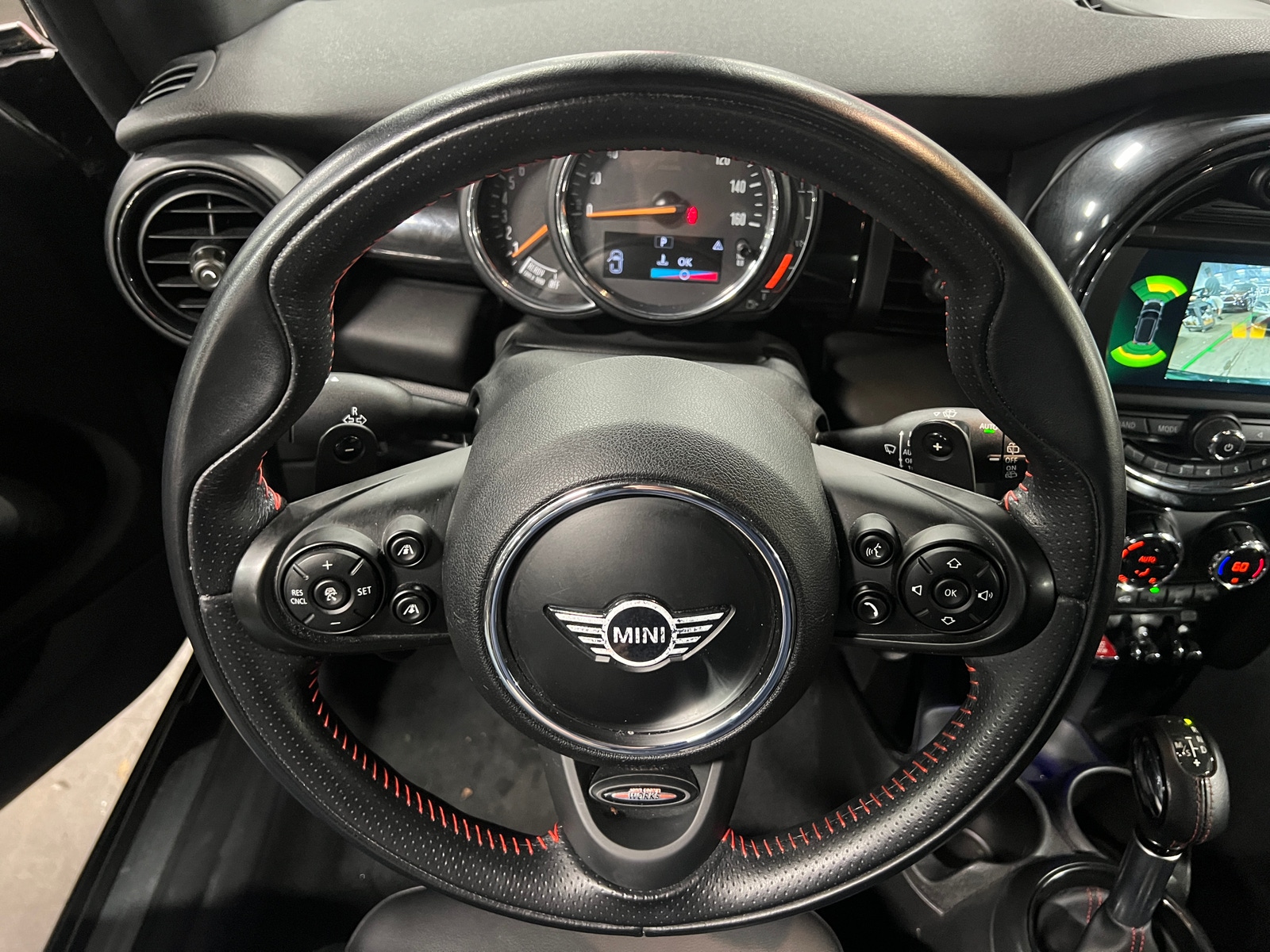 Thumbnail: 2019 MINI Cooper Hardtop - 4