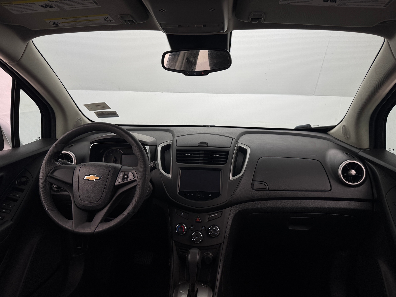 Thumbnail: 2016 Chevrolet Trax - 3