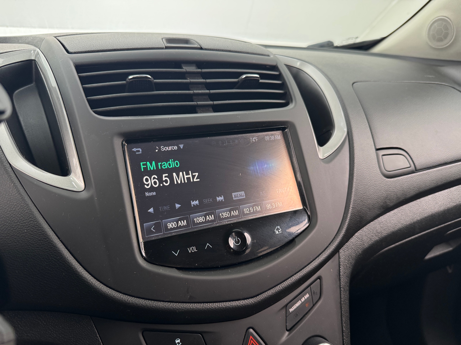Thumbnail: 2016 Chevrolet Trax - 4