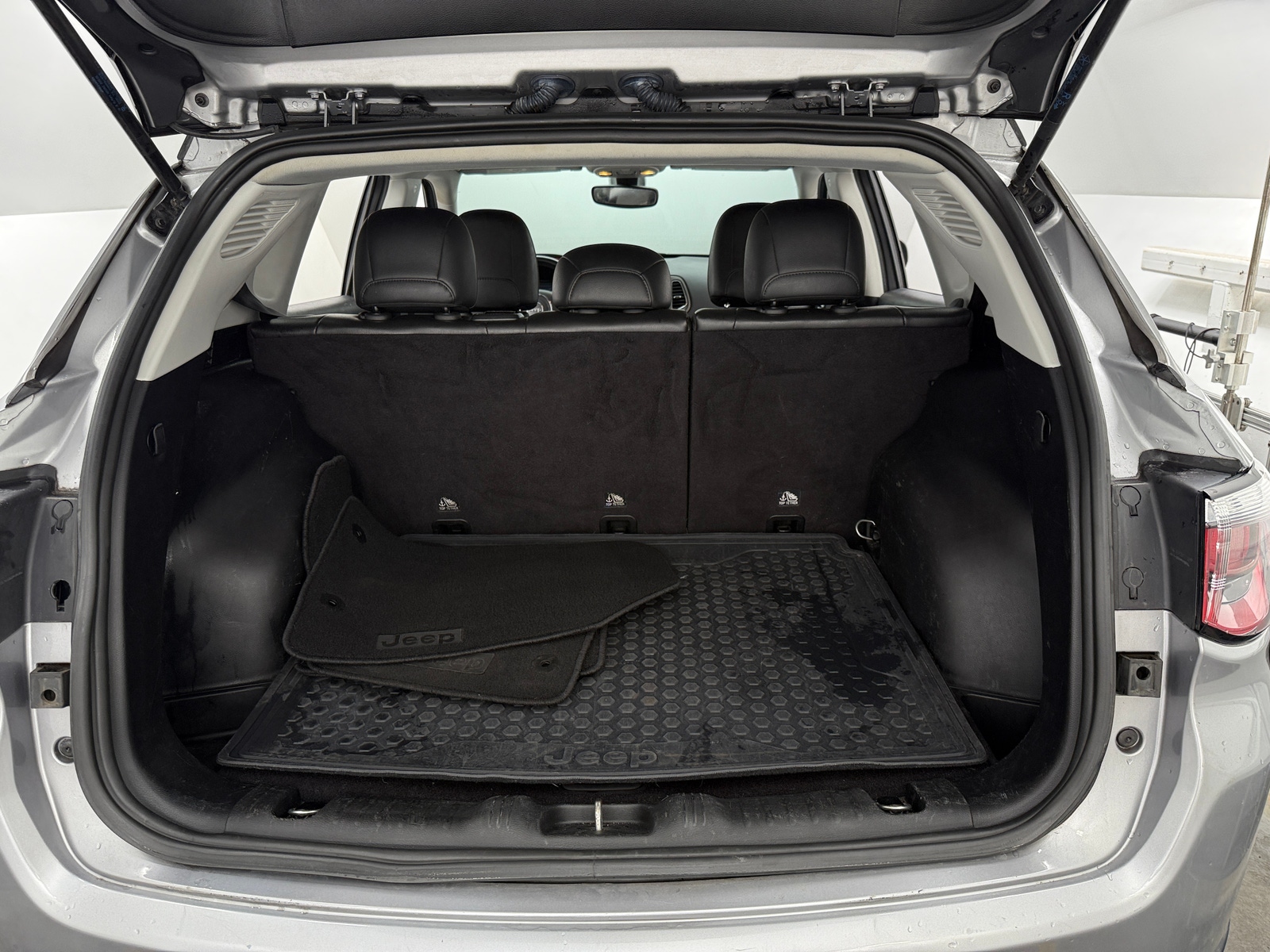 Thumbnail: 2019 Jeep Compass - 6