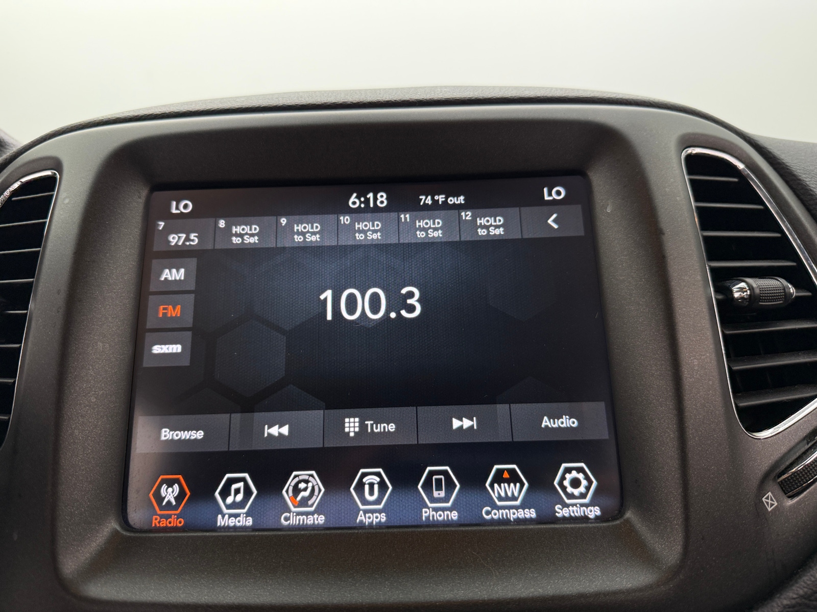 Thumbnail: 2019 Jeep Compass - 3
