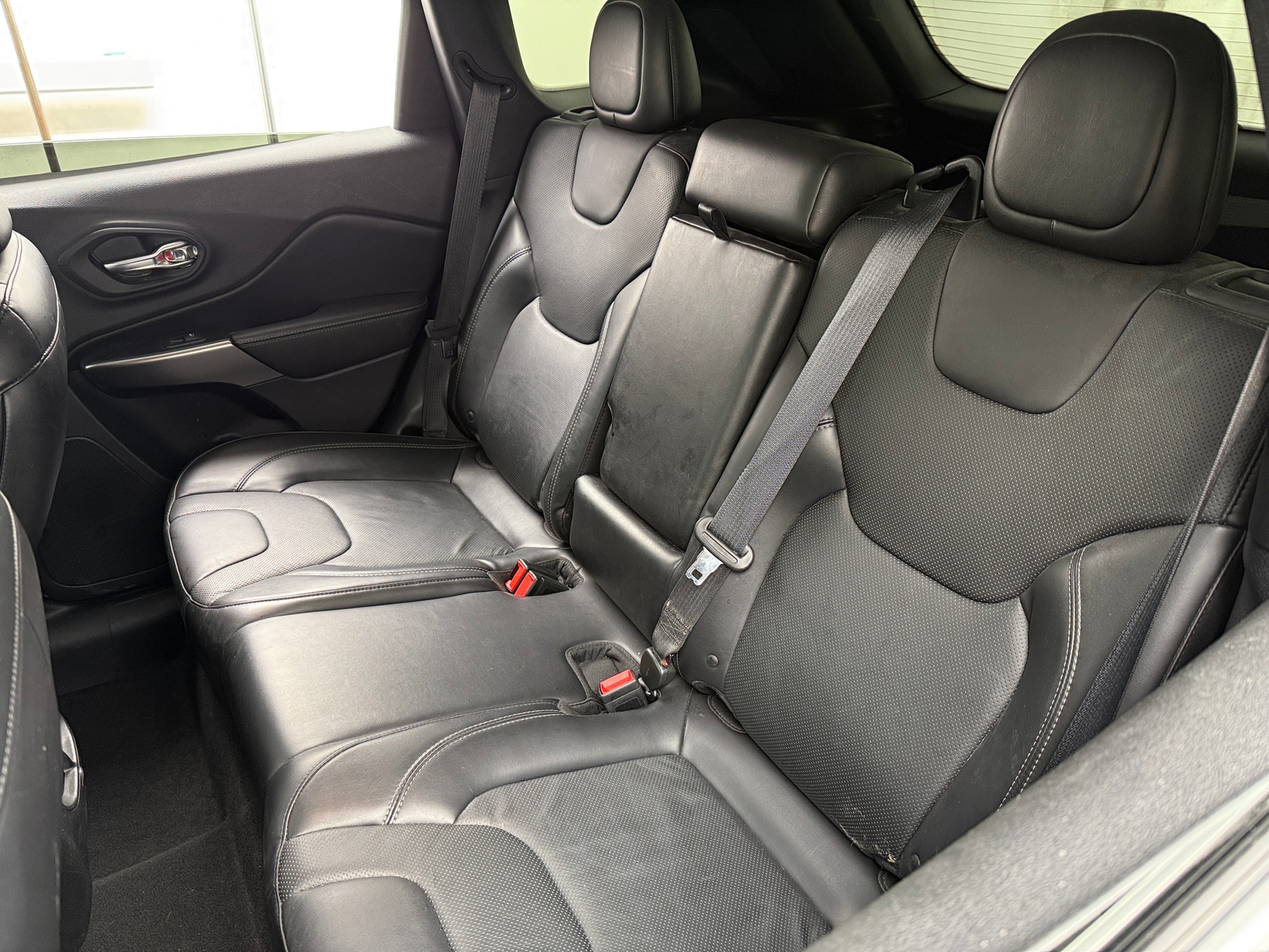 Thumbnail: 2019 Jeep Cherokee - 5