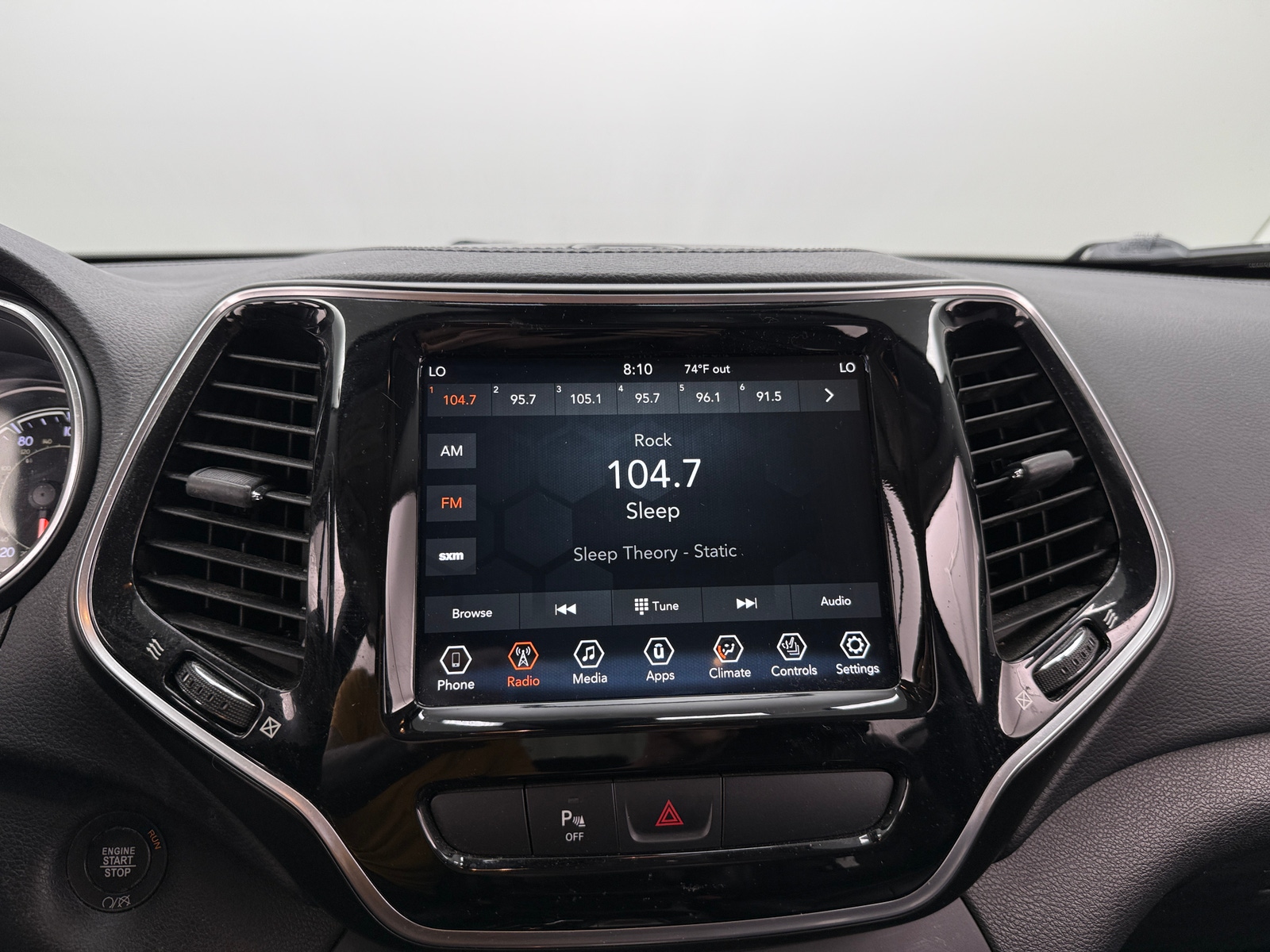 Thumbnail: 2019 Jeep Cherokee - 3