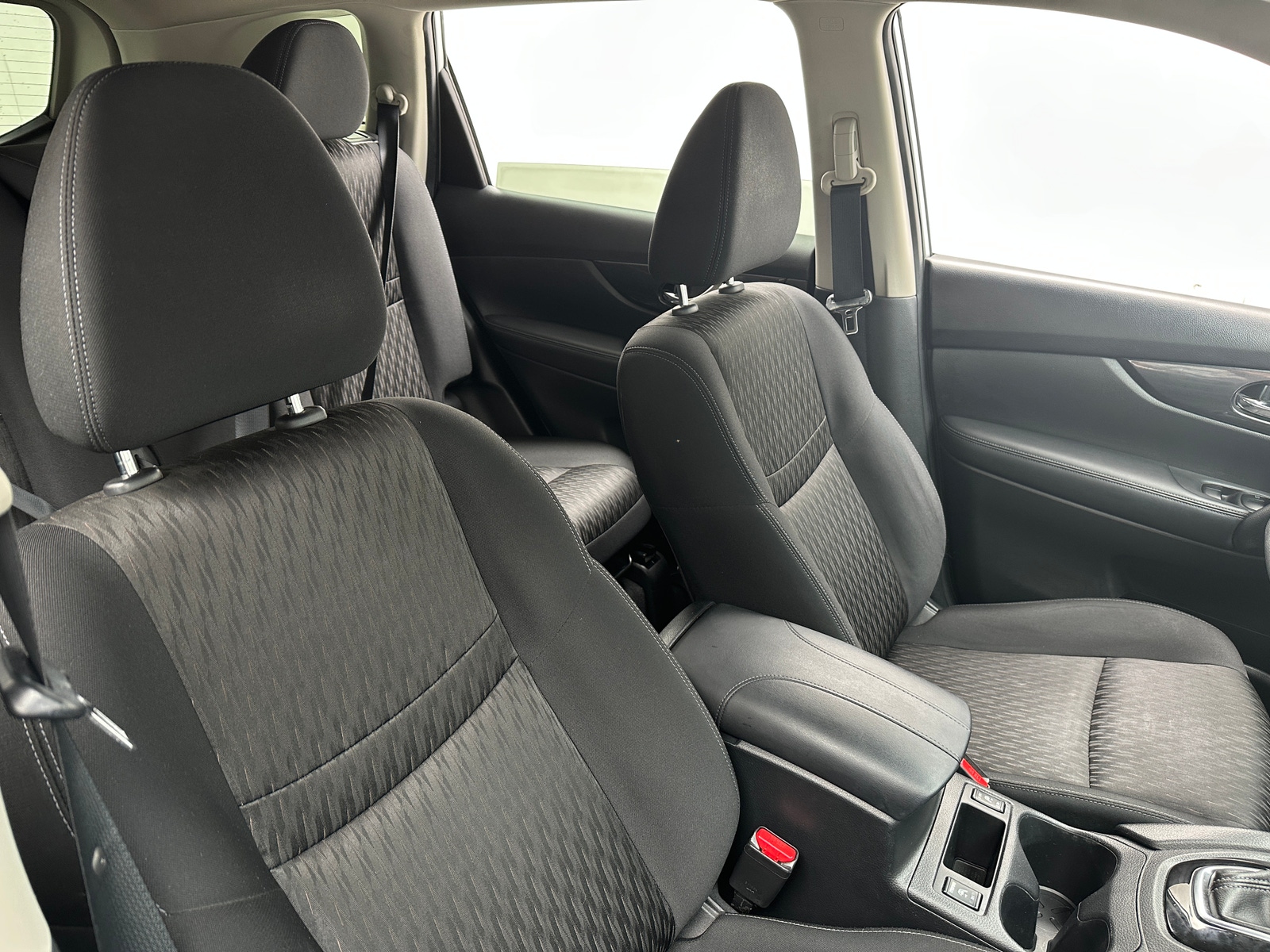 Thumbnail: 2017 Nissan Rogue - 2