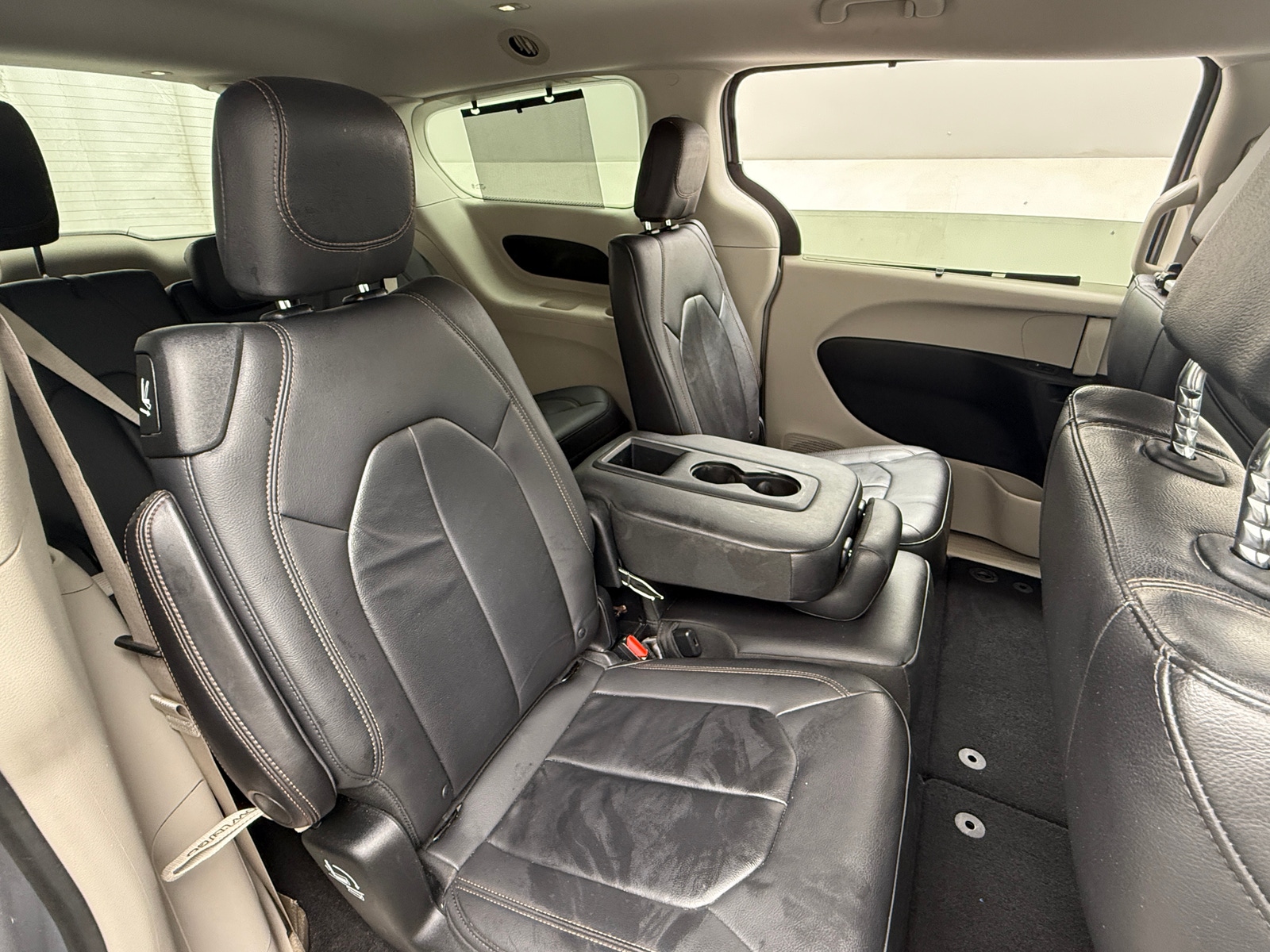 Thumbnail: 2017 Chrysler Pacifica - 5
