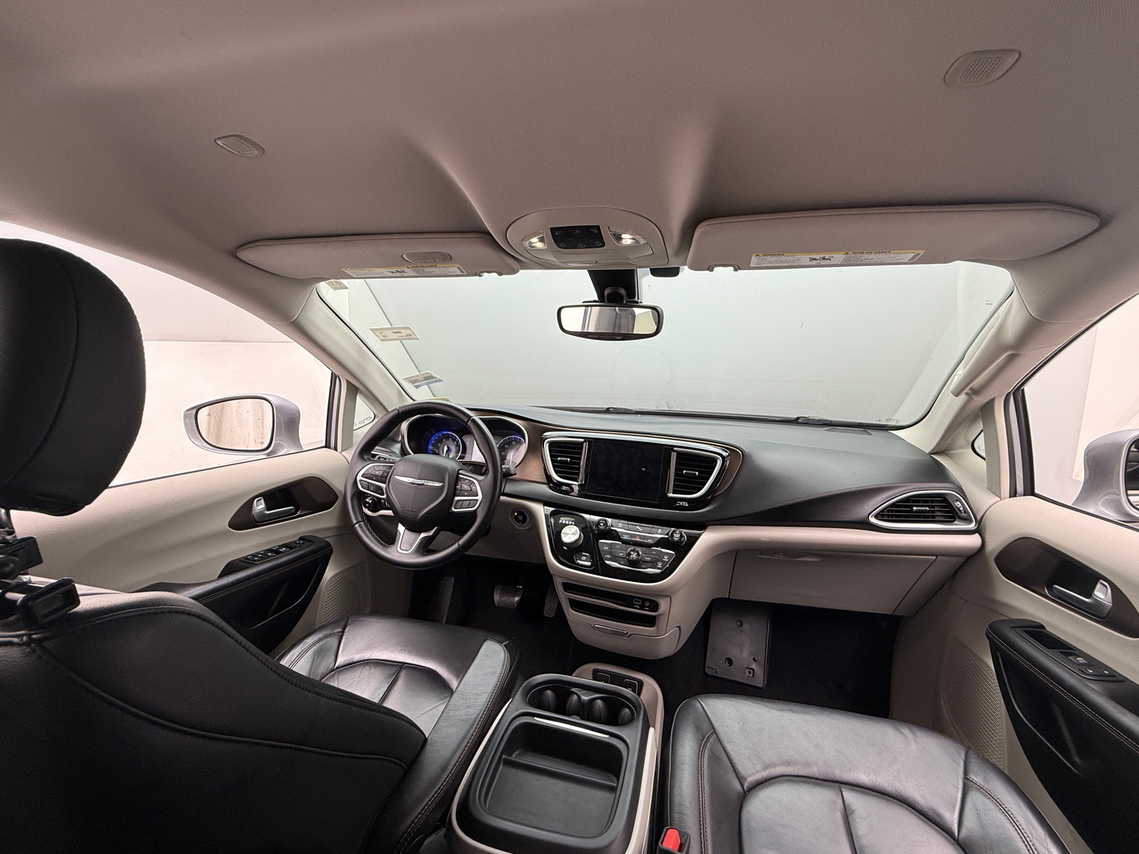 Thumbnail: 2017 Chrysler Pacifica - 2