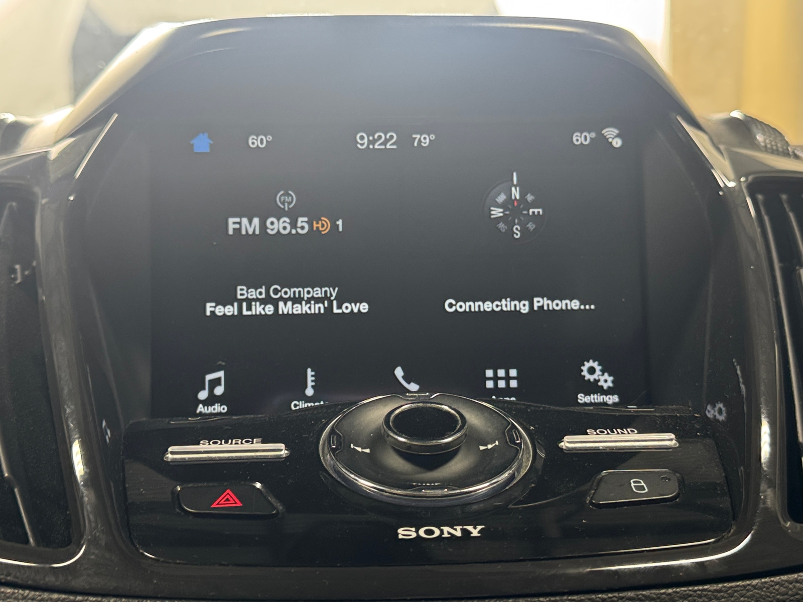 Thumbnail: 2016 Ford Escape - 3