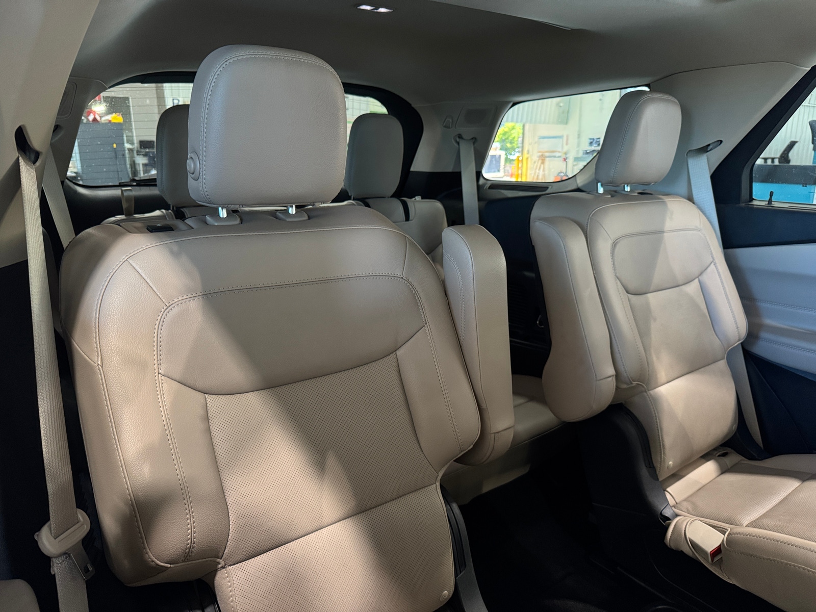 Thumbnail: 2020 Ford Explorer - 5