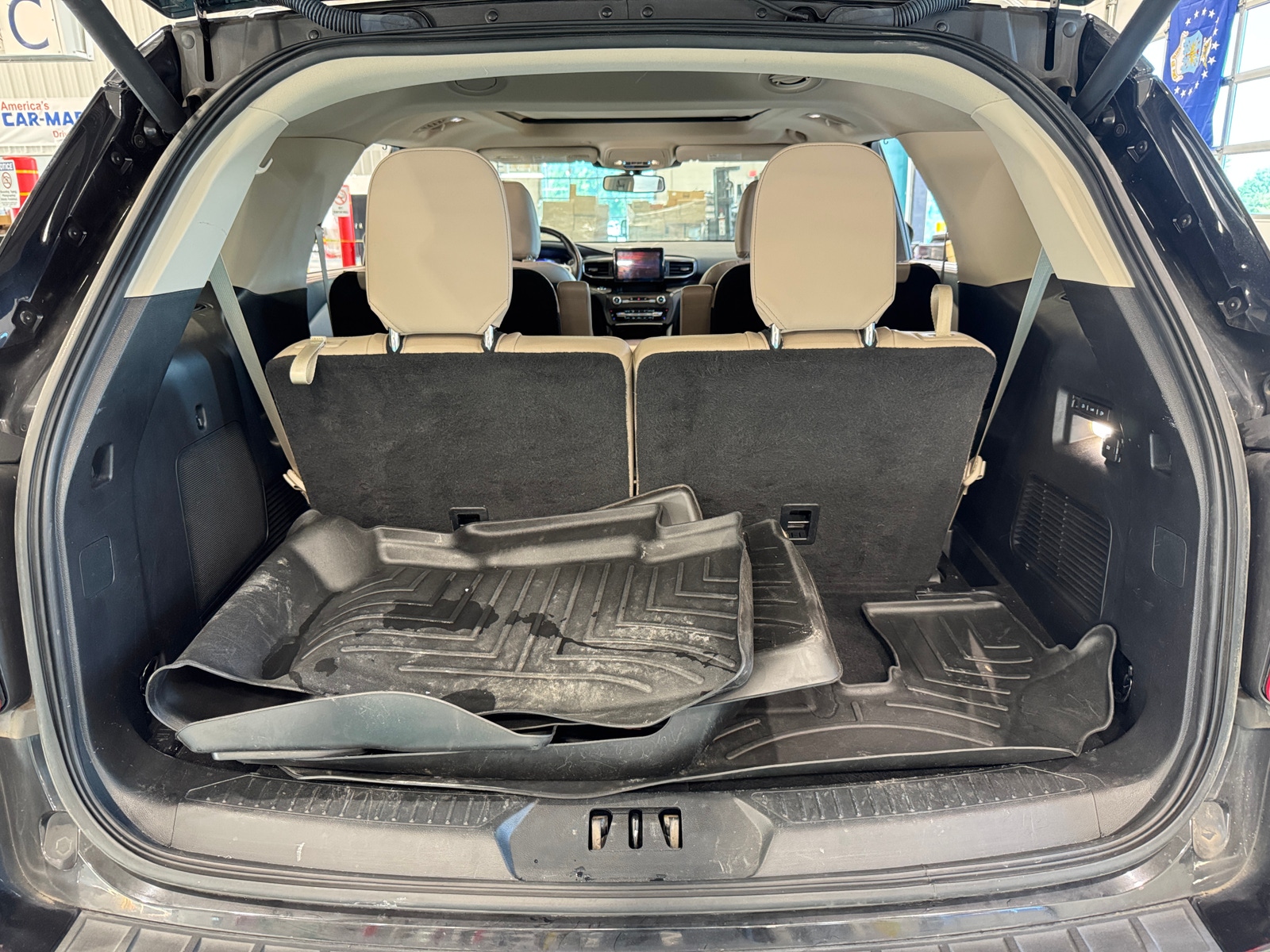 Thumbnail: 2020 Ford Explorer - 6