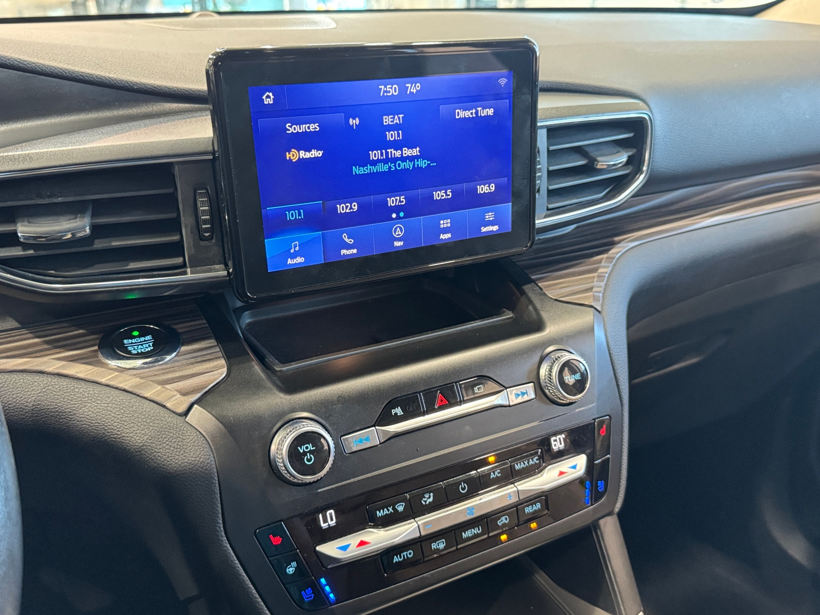 Thumbnail: 2020 Ford Explorer - 3