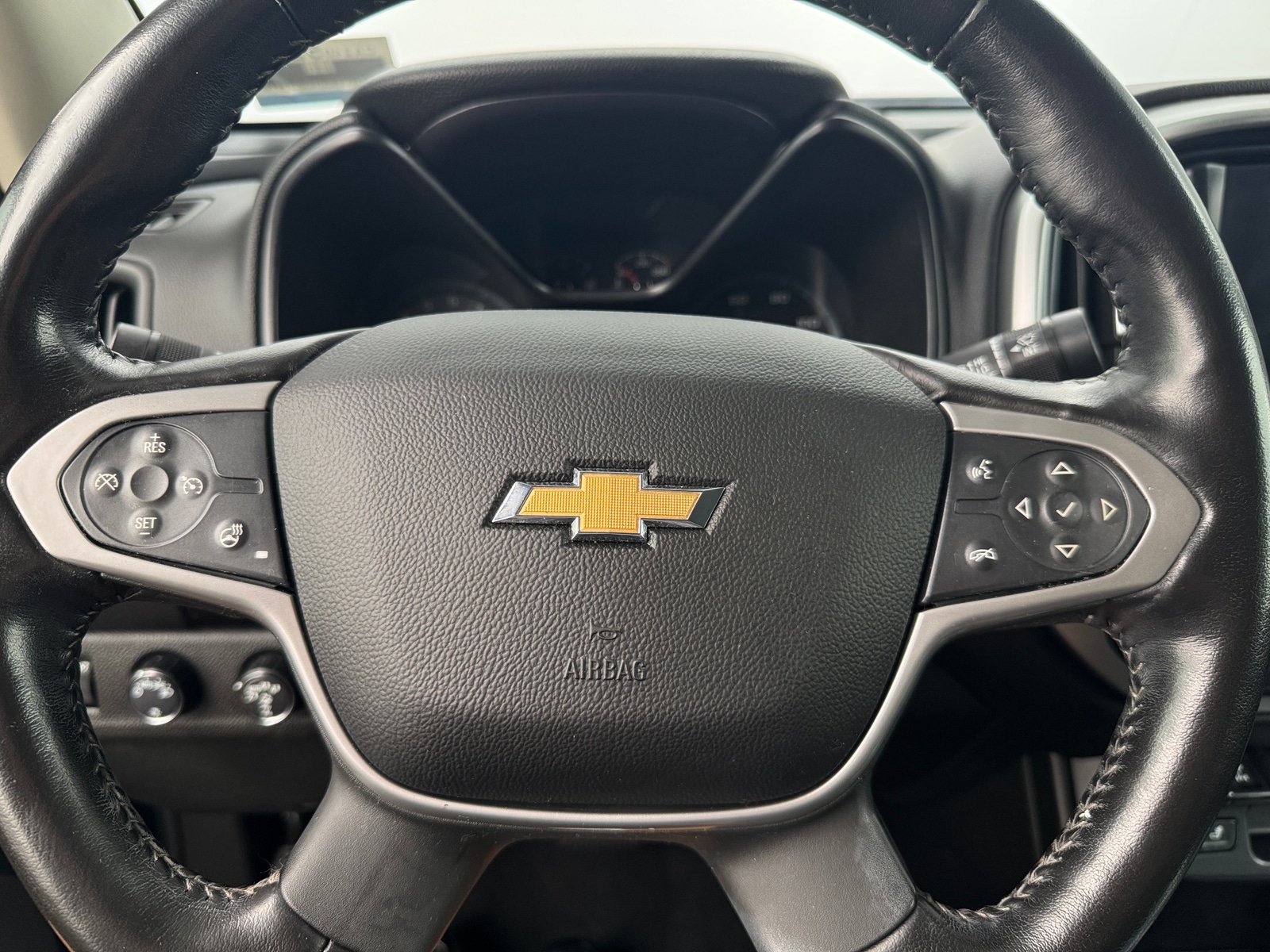 Thumbnail: 2019 Chevrolet Colorado - 4