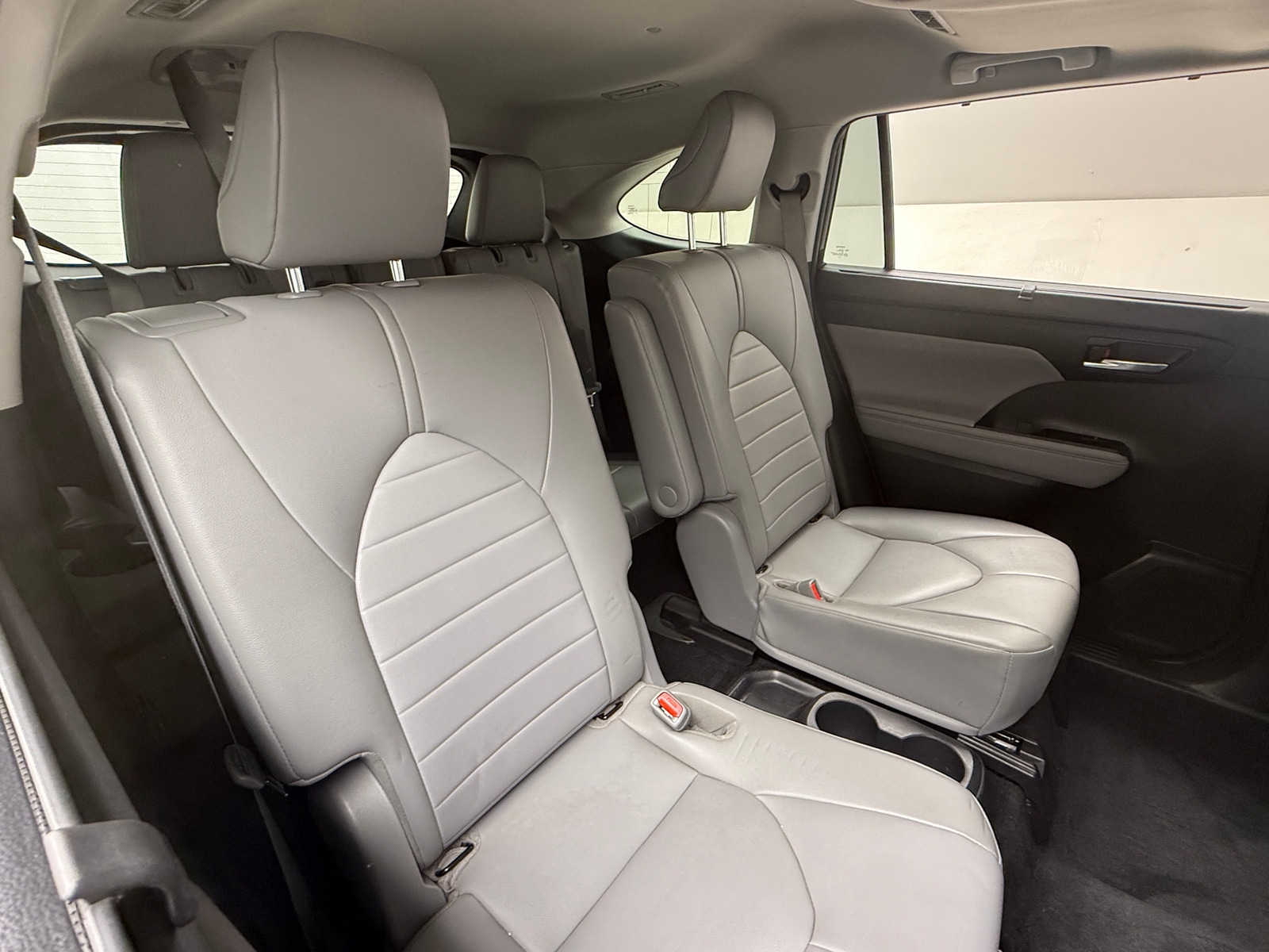 Thumbnail: 2021 Toyota Highlander - 5
