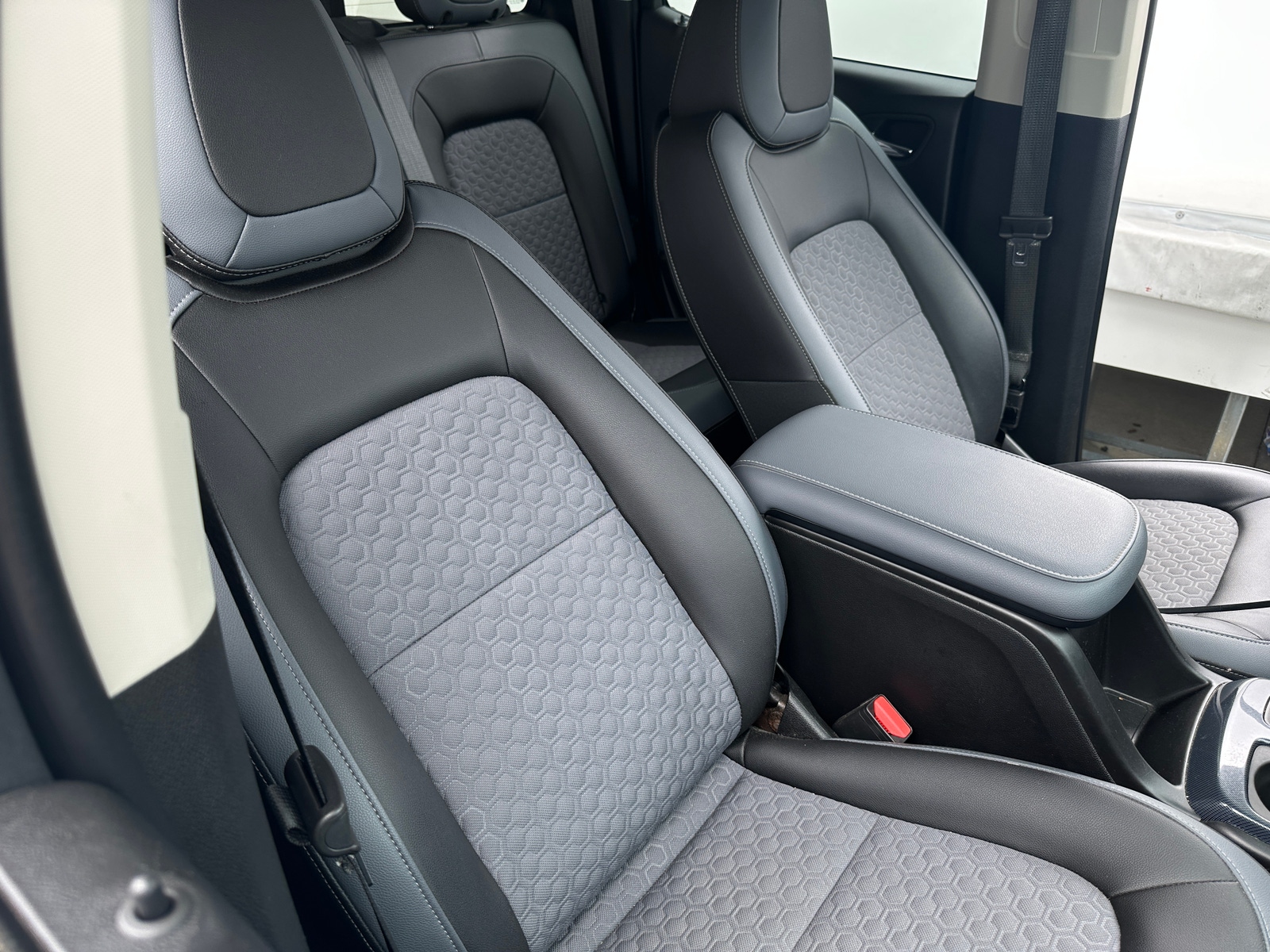 Thumbnail: 2017 Chevrolet Colorado - 2