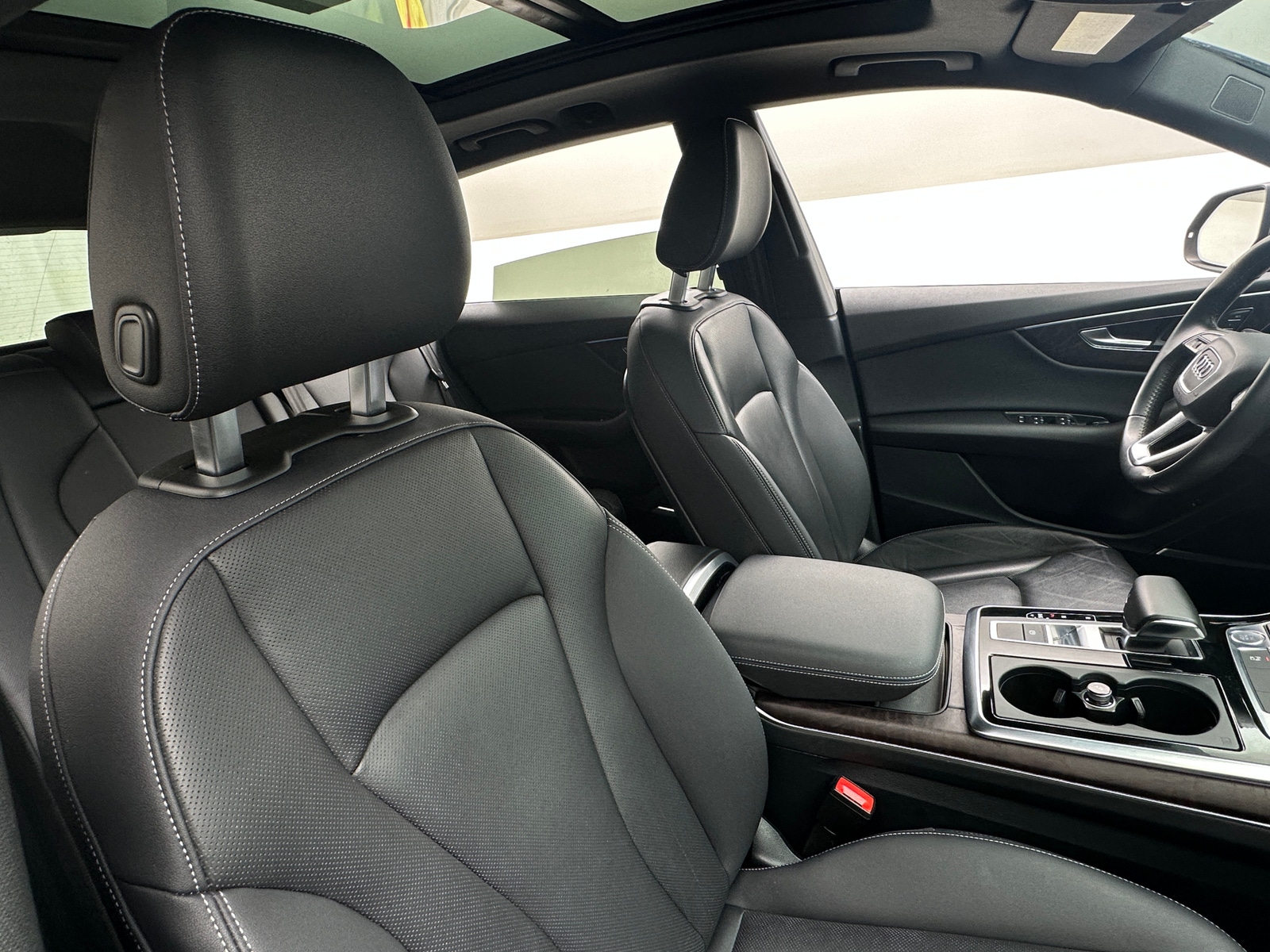 Thumbnail: 2019 Audi Q8 - 2