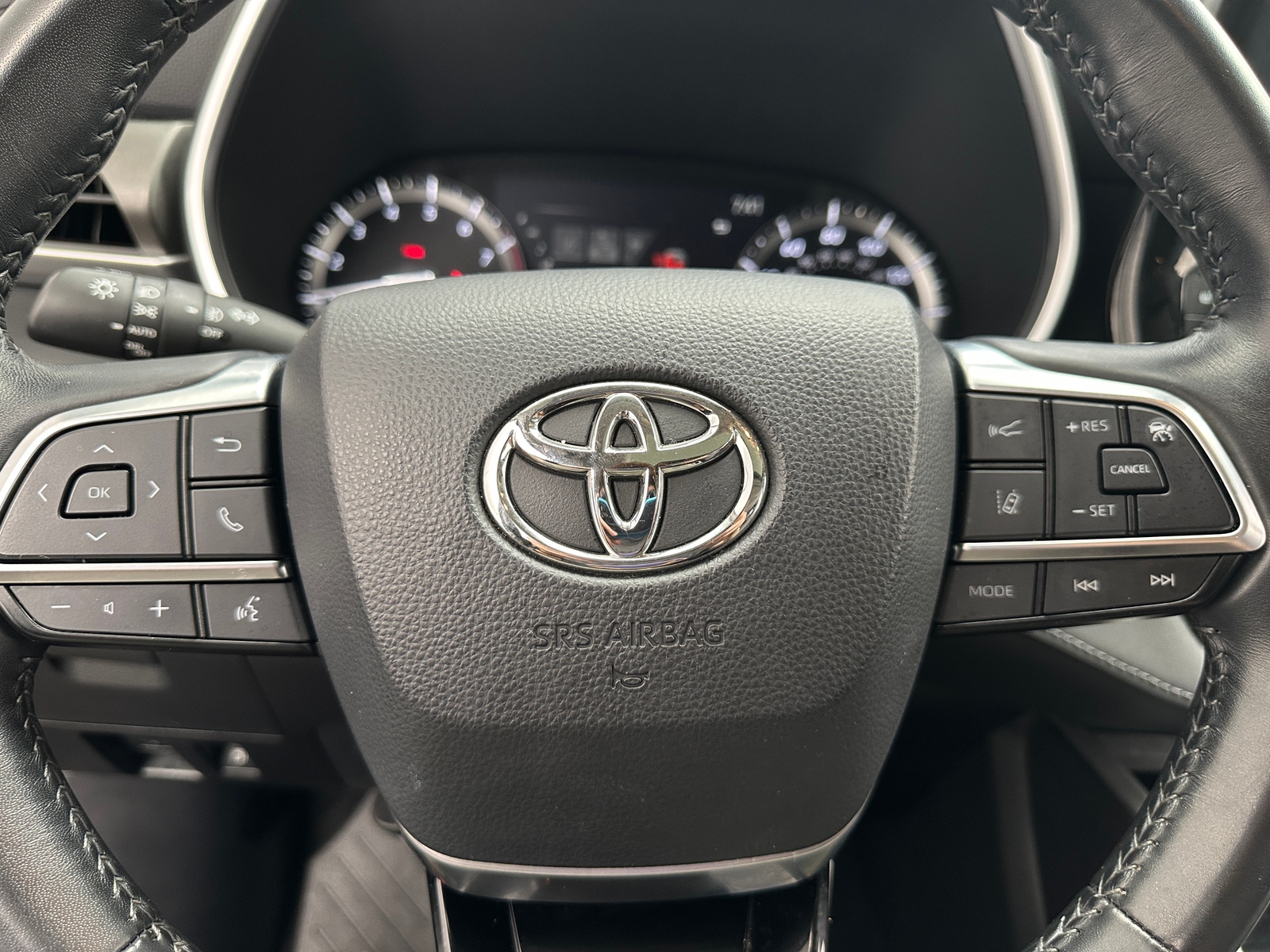 Thumbnail: 2021 Toyota Highlander - 4