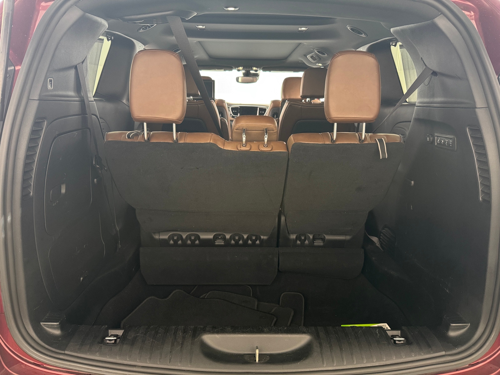 Thumbnail: 2020 Chrysler Pacifica - 6