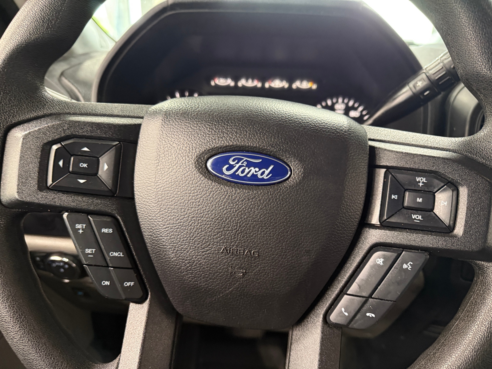 Thumbnail: 2019 Ford Econoline - 5