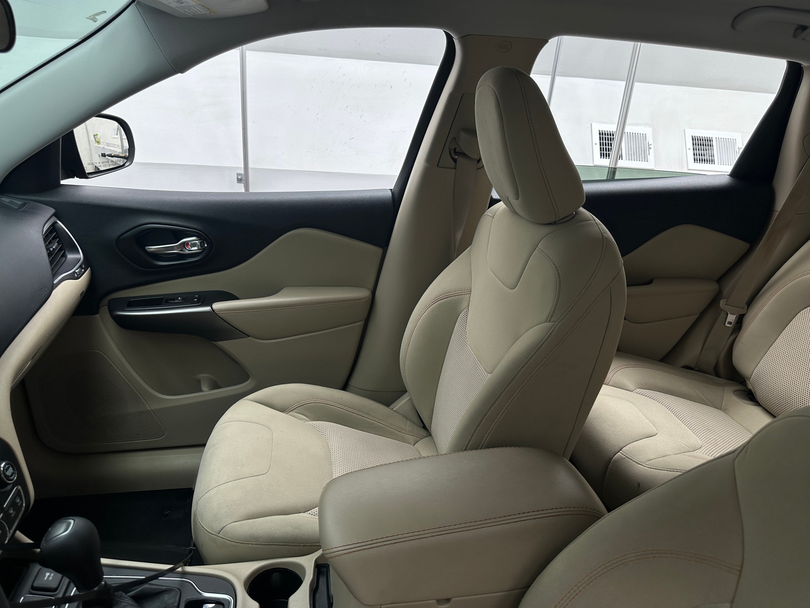 Thumbnail: 2020 Jeep Cherokee - 2