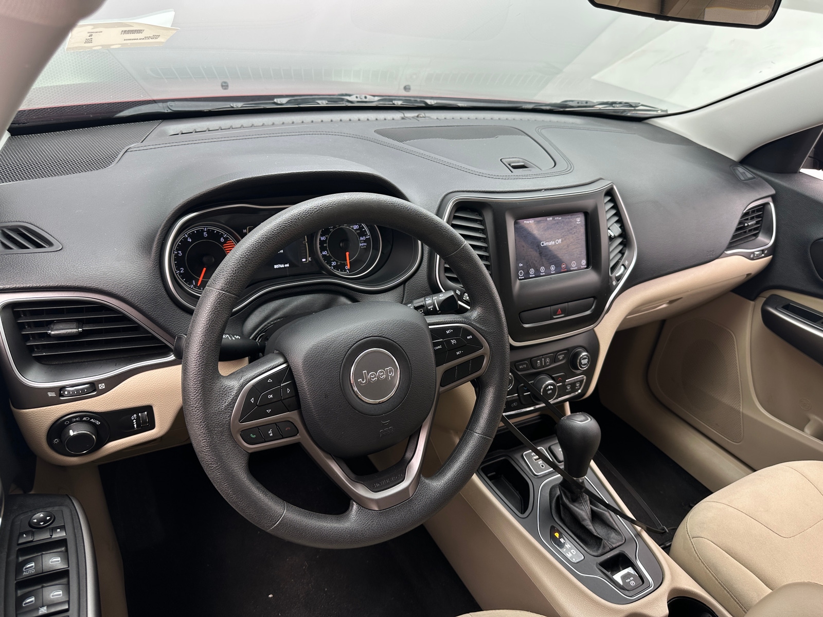 Thumbnail: 2020 Jeep Cherokee - 3