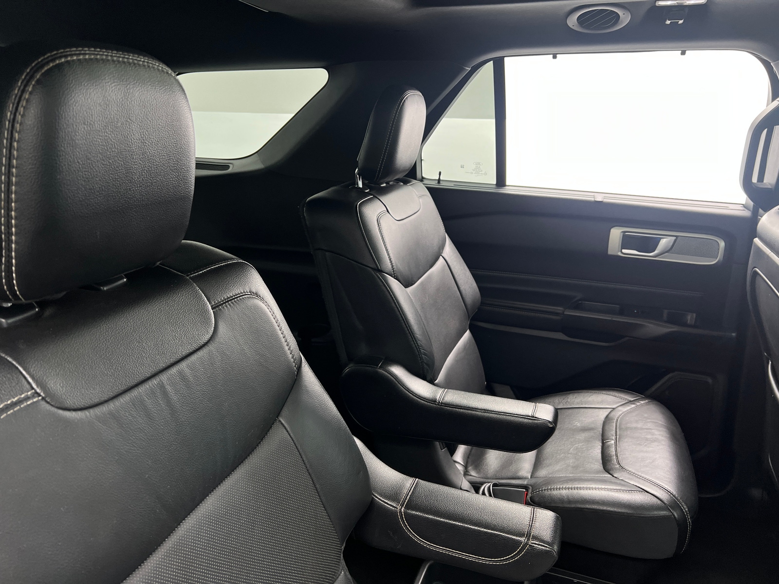 Thumbnail: 2020 Ford Explorer - 5