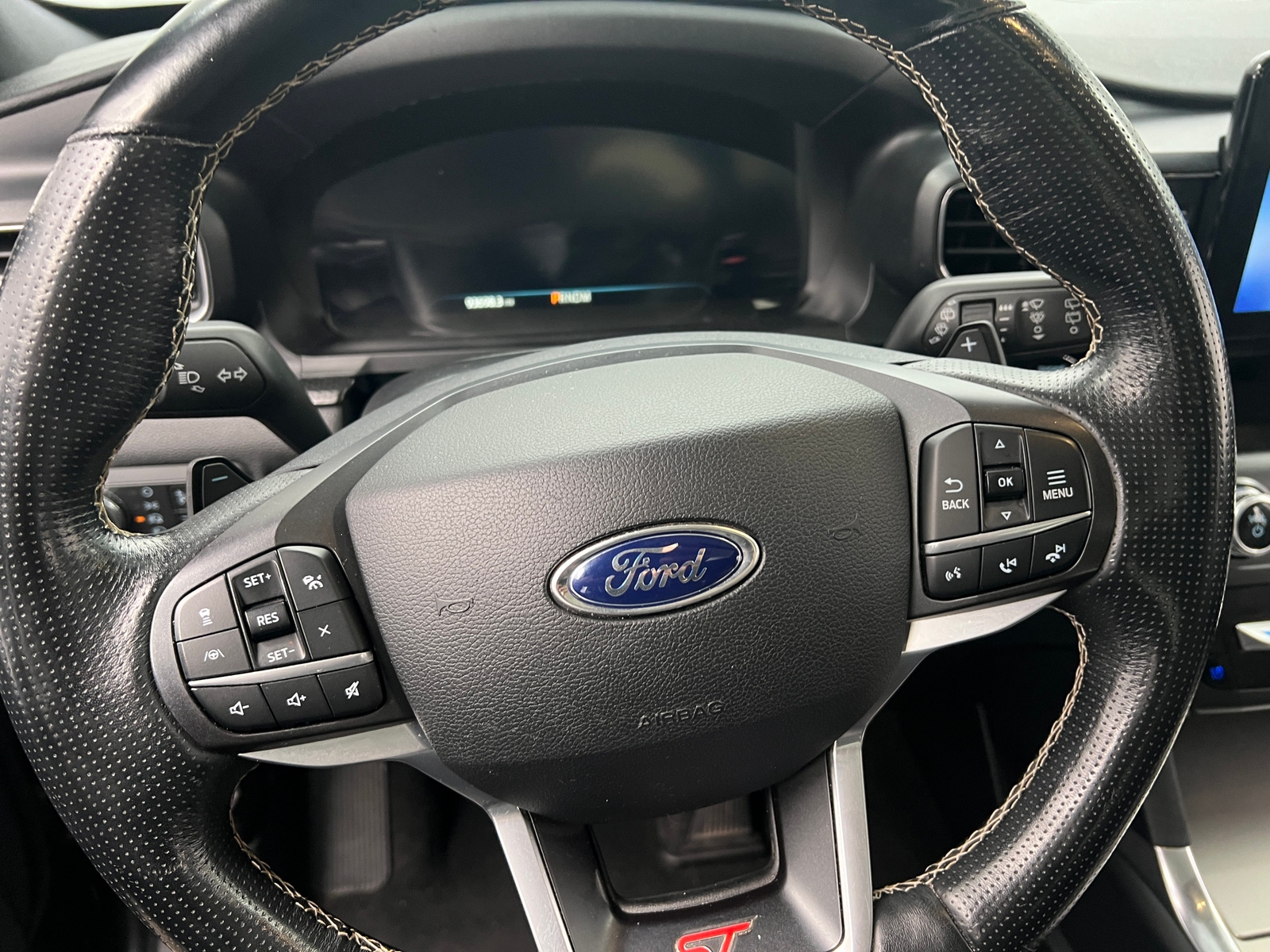 Thumbnail: 2020 Ford Explorer - 4