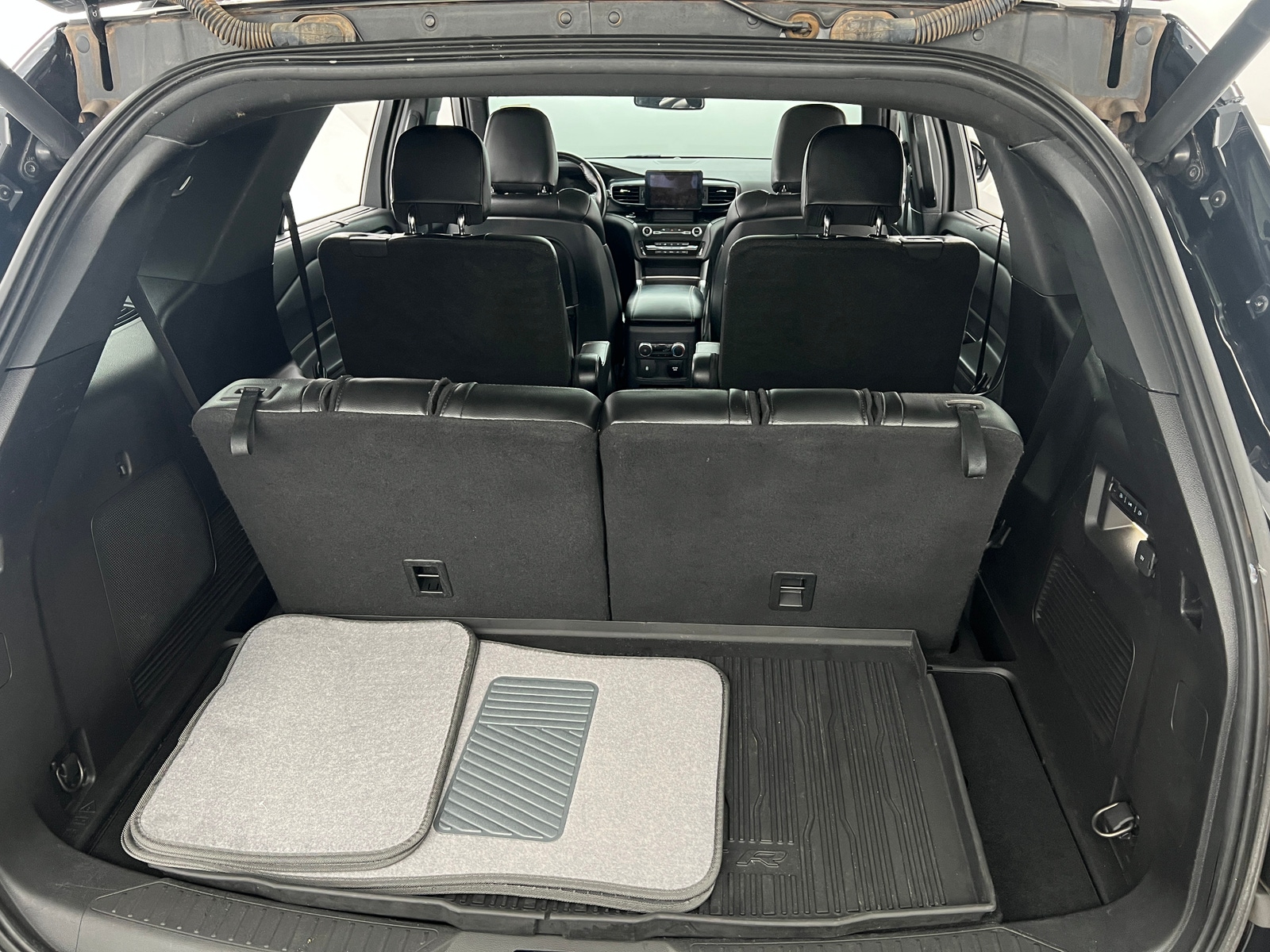 Thumbnail: 2020 Ford Explorer - 6