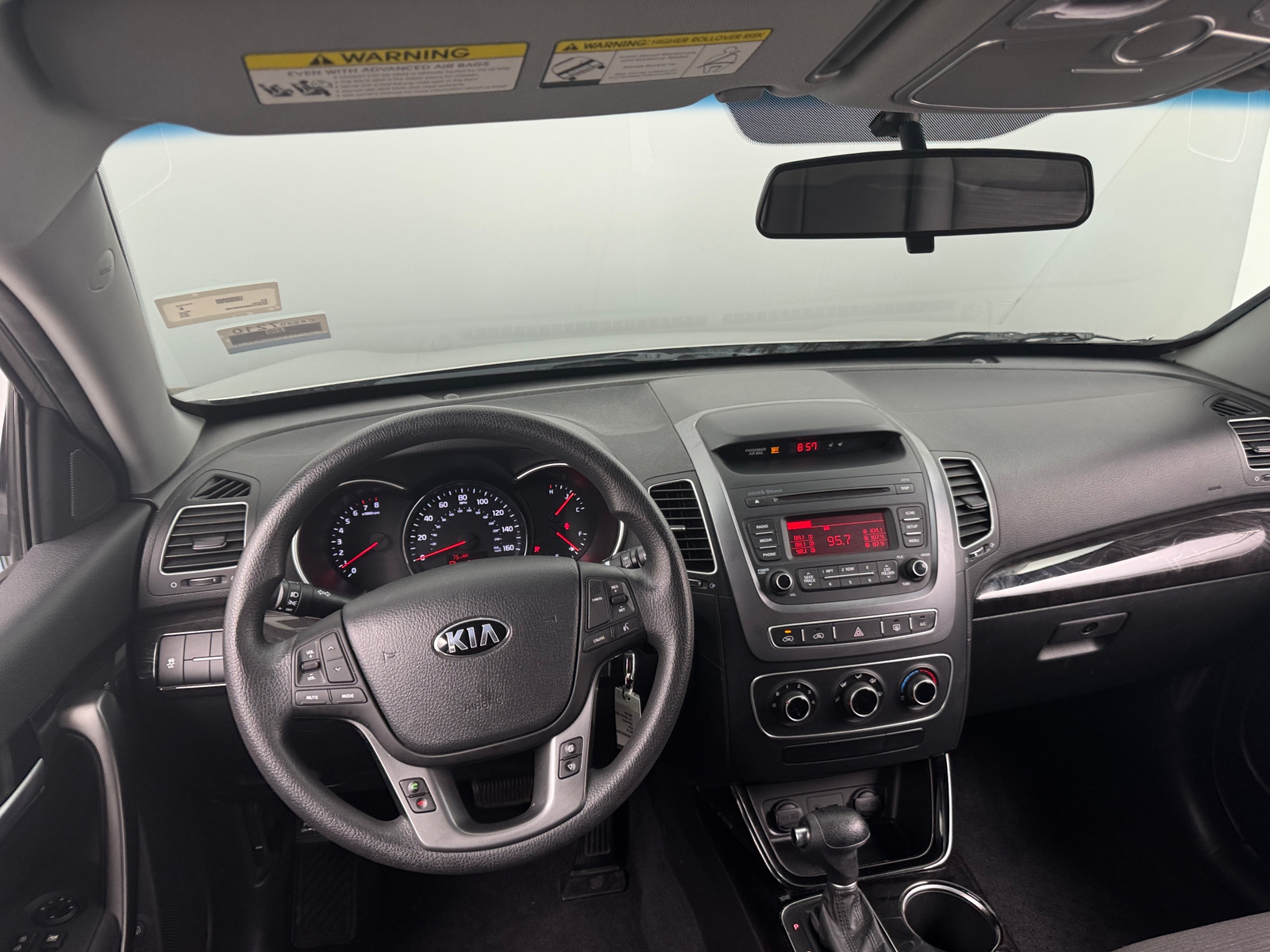 Thumbnail: 2014 Kia Sorento - 3