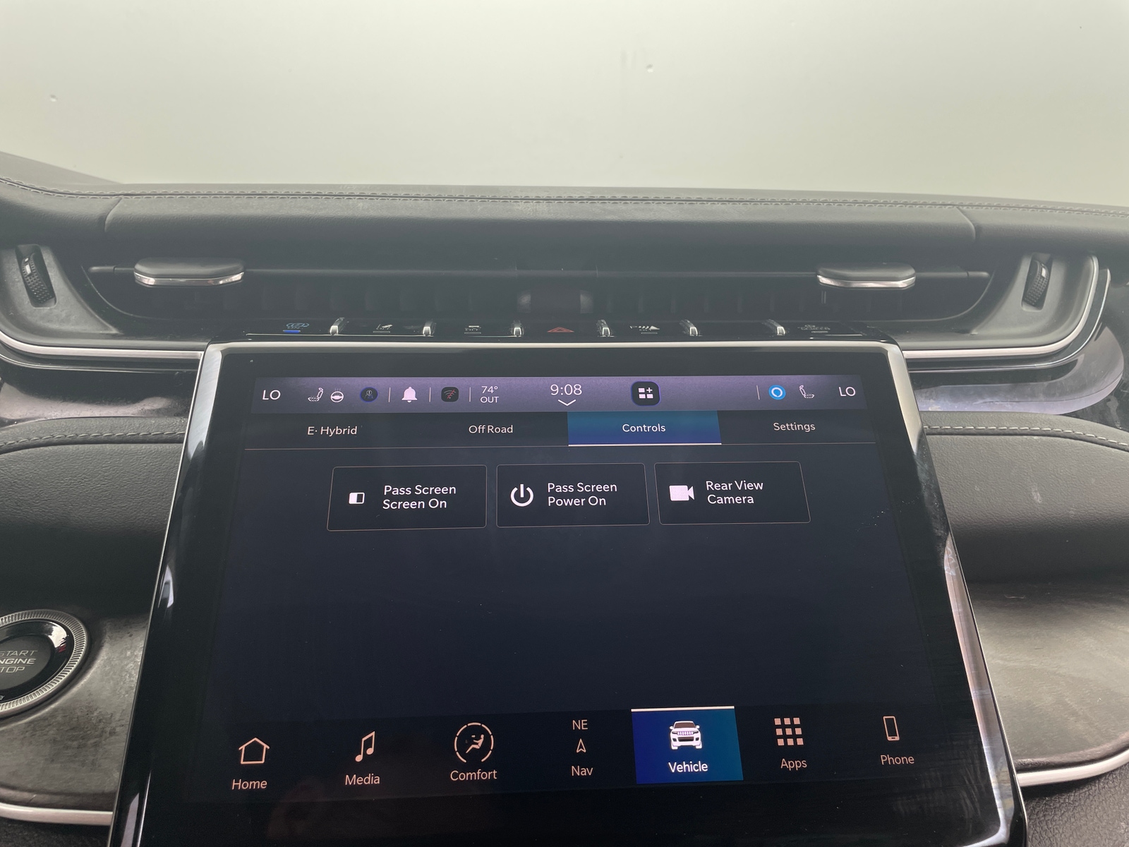 Thumbnail: 2022 Jeep Grand Cherokee - 3