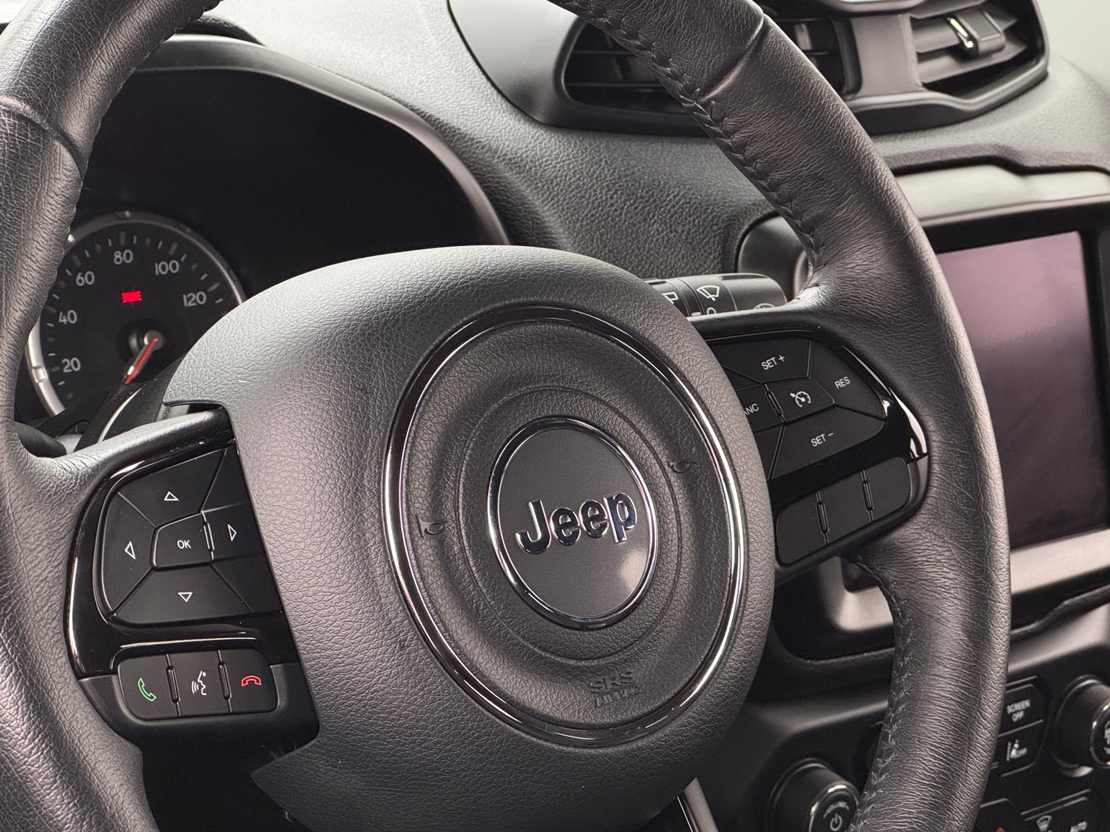Thumbnail: 2022 Jeep Renegade - 5