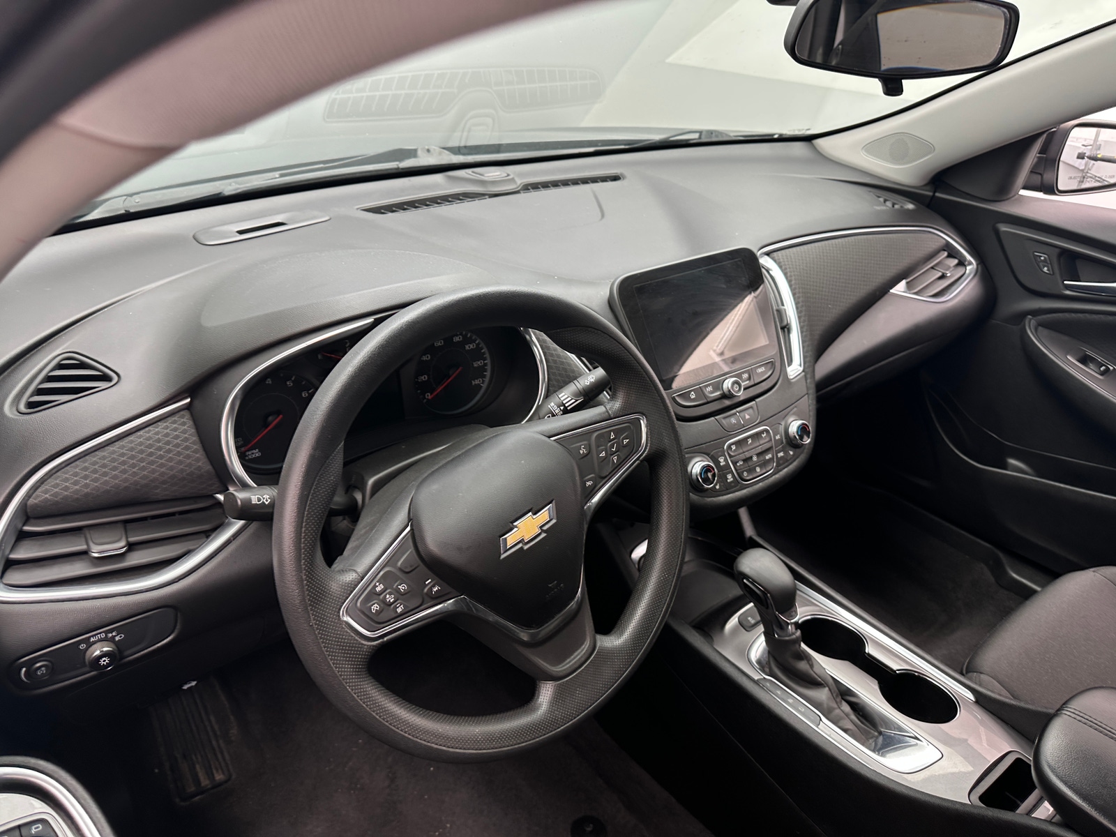 Thumbnail: 2021 Chevrolet Malibu - 3