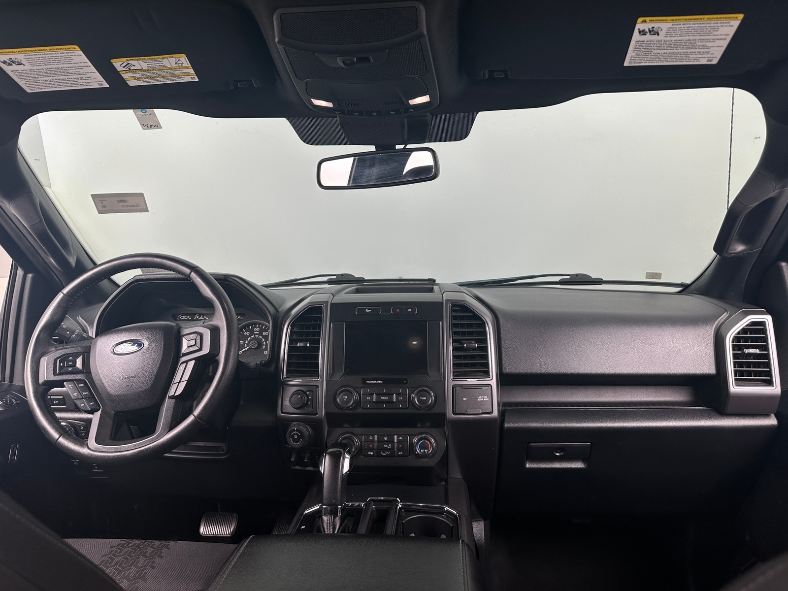 Thumbnail: 2019 Ford Econoline - 3